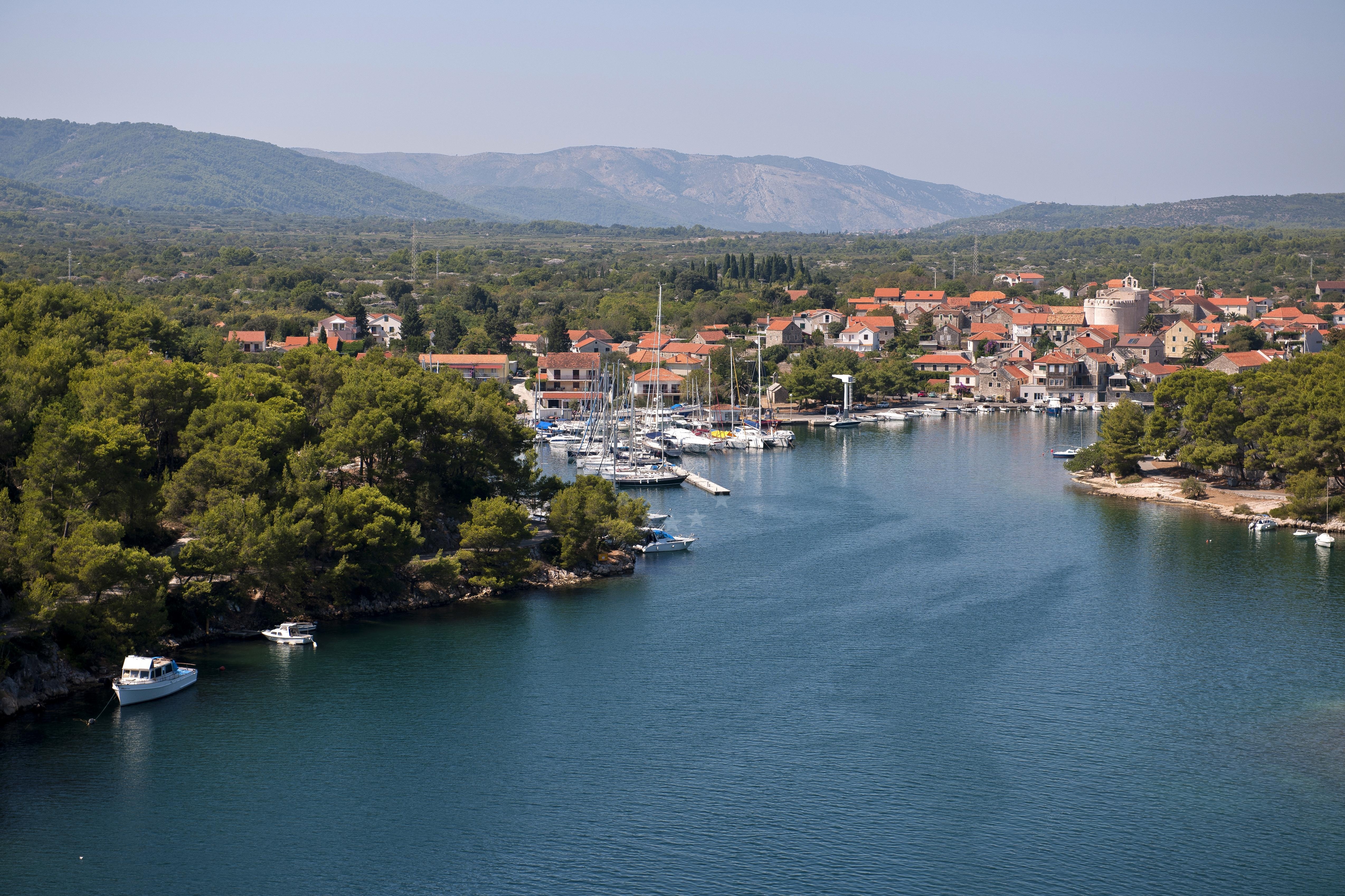 Marina Vrboska, Hvar - Wi-Fi and laundry facilities