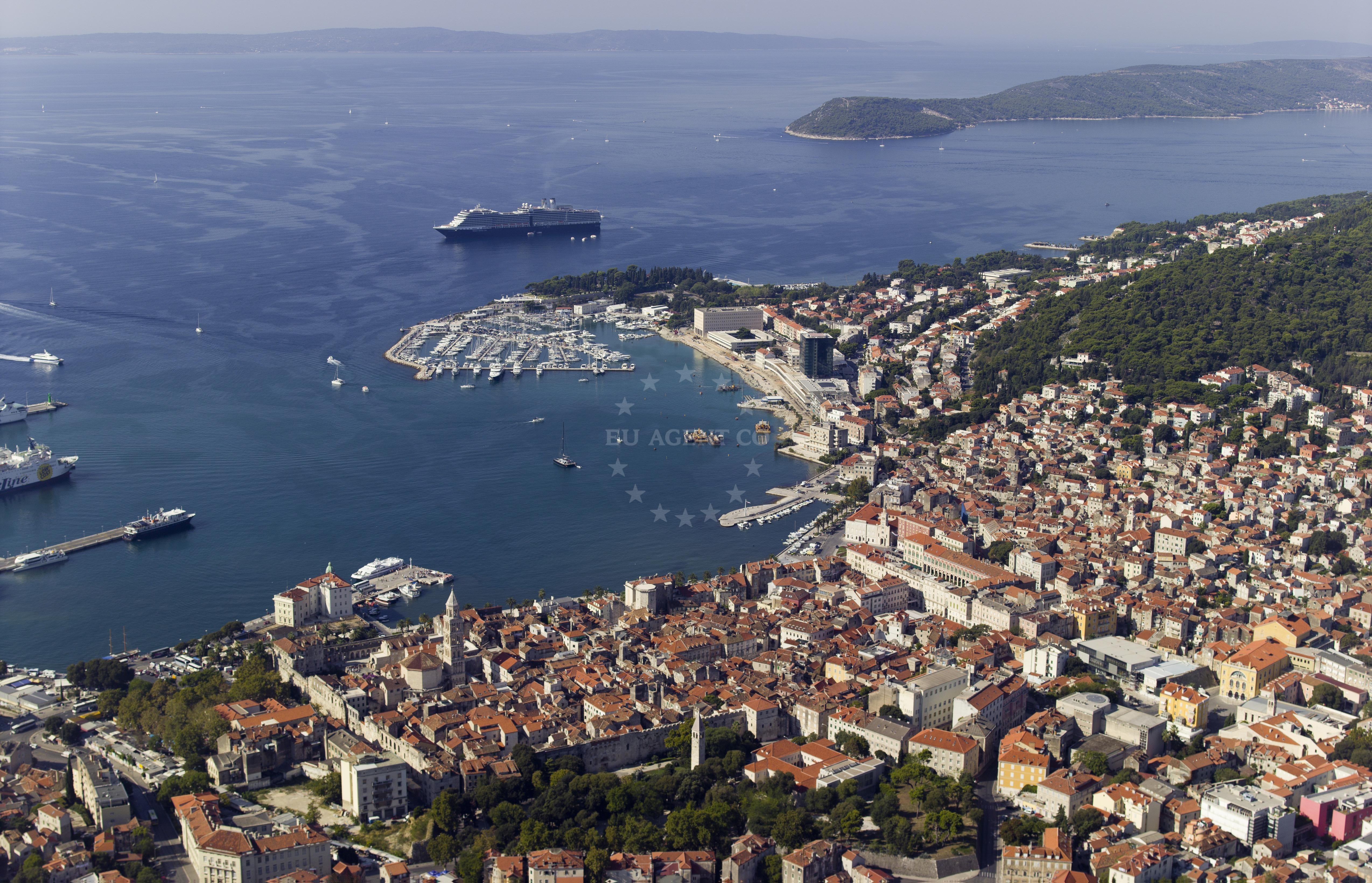 Marina facilities at ACI Marina Split, including electrical and waste recycling services