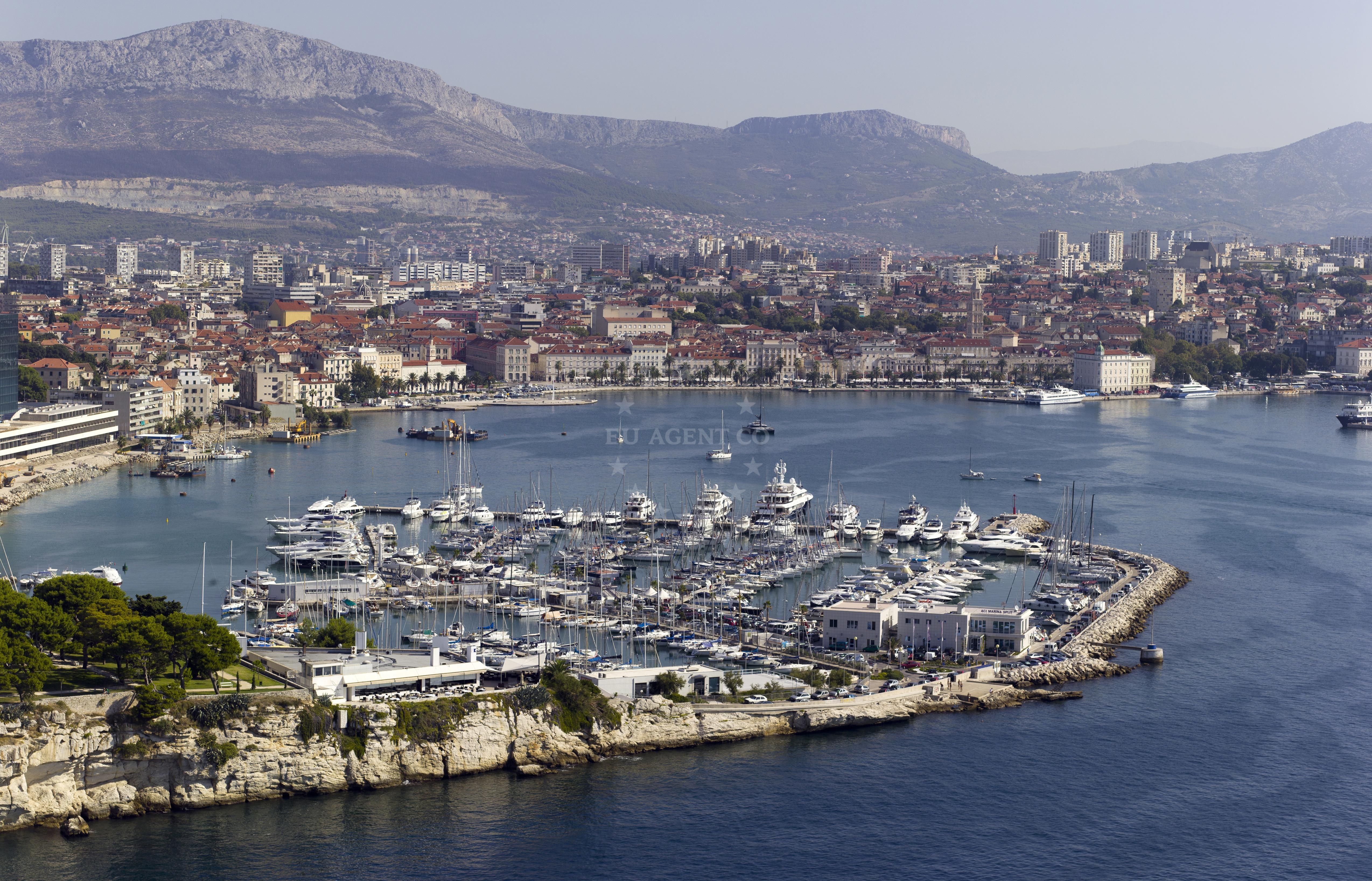 Security cameras and safety signage at ACI Marina Split