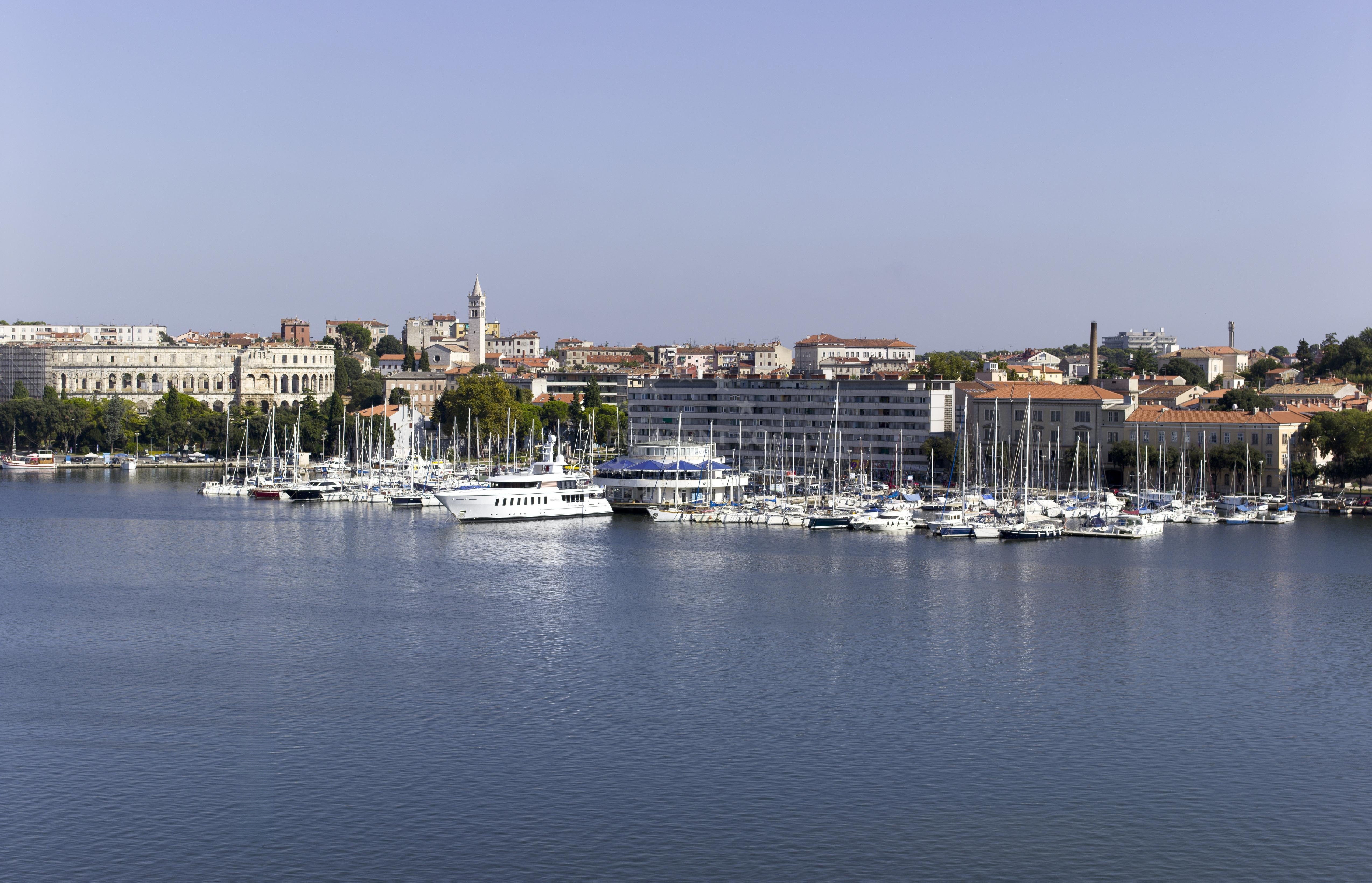 Fuel station and marina services
