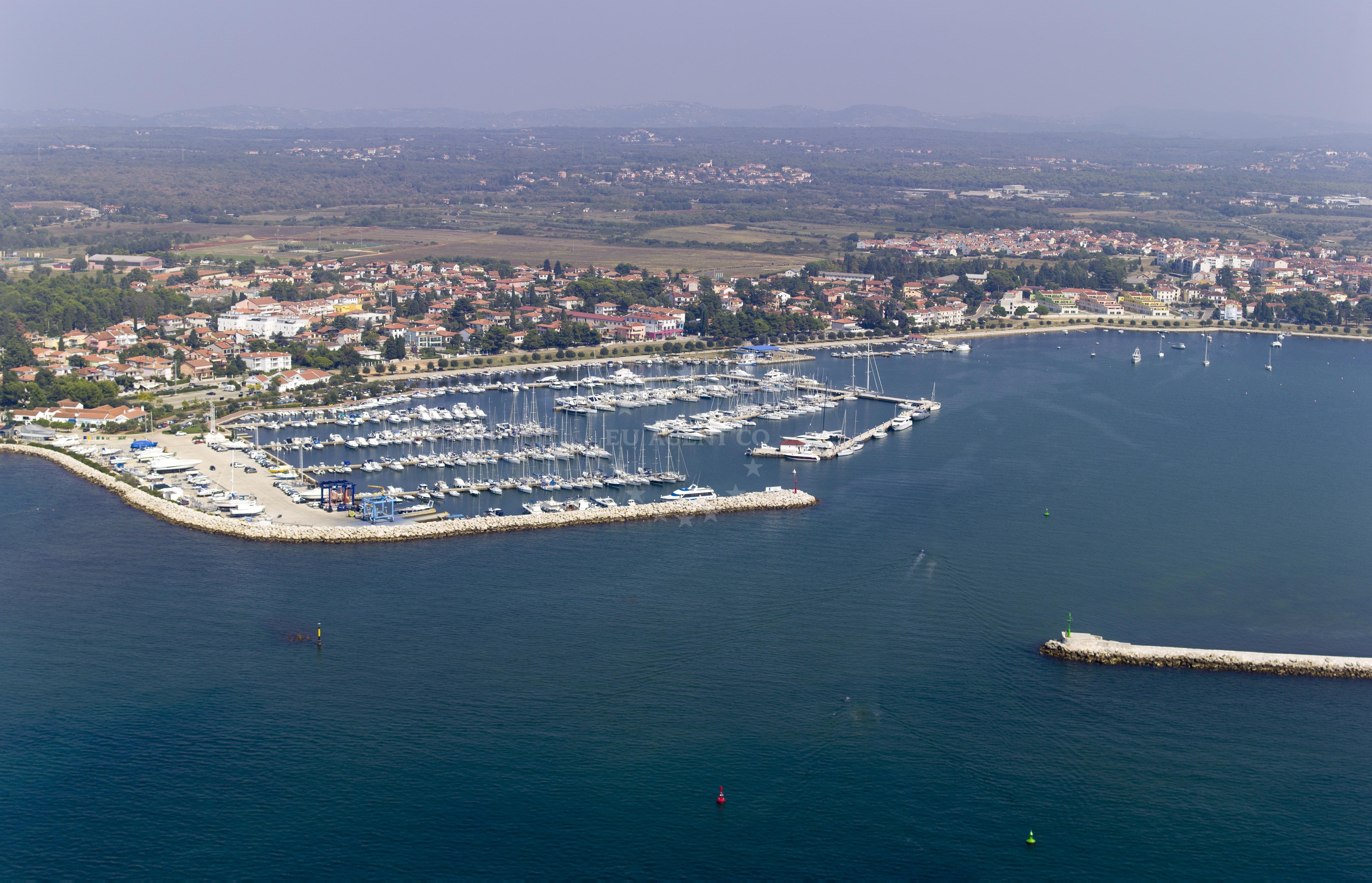 Berths and facilities at ACI Marina Umag