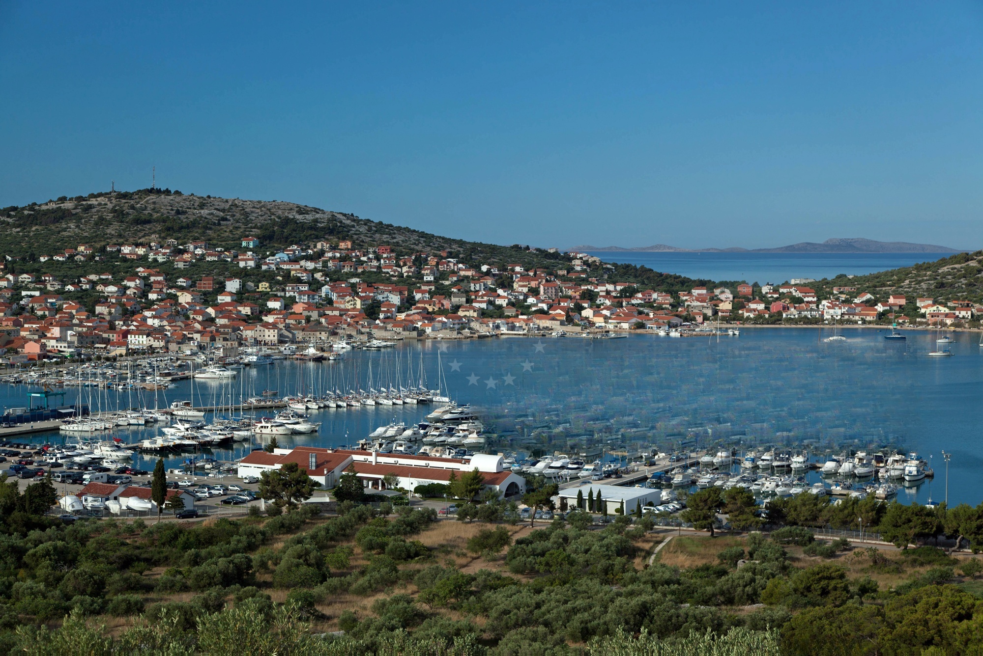 Marina Hramina facilities and fuel station