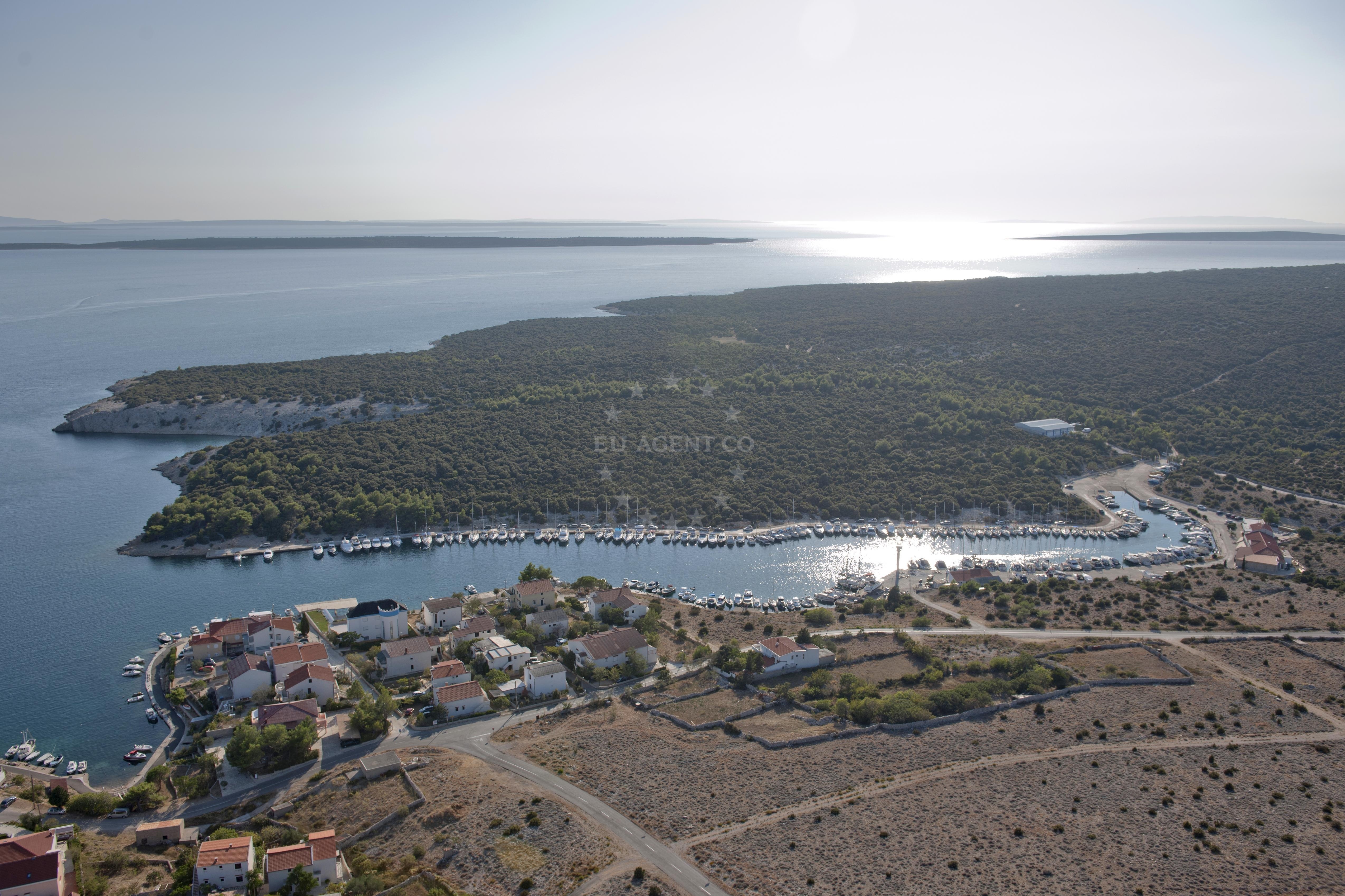 Marina facilities and berths at ACI Marina Šimuni