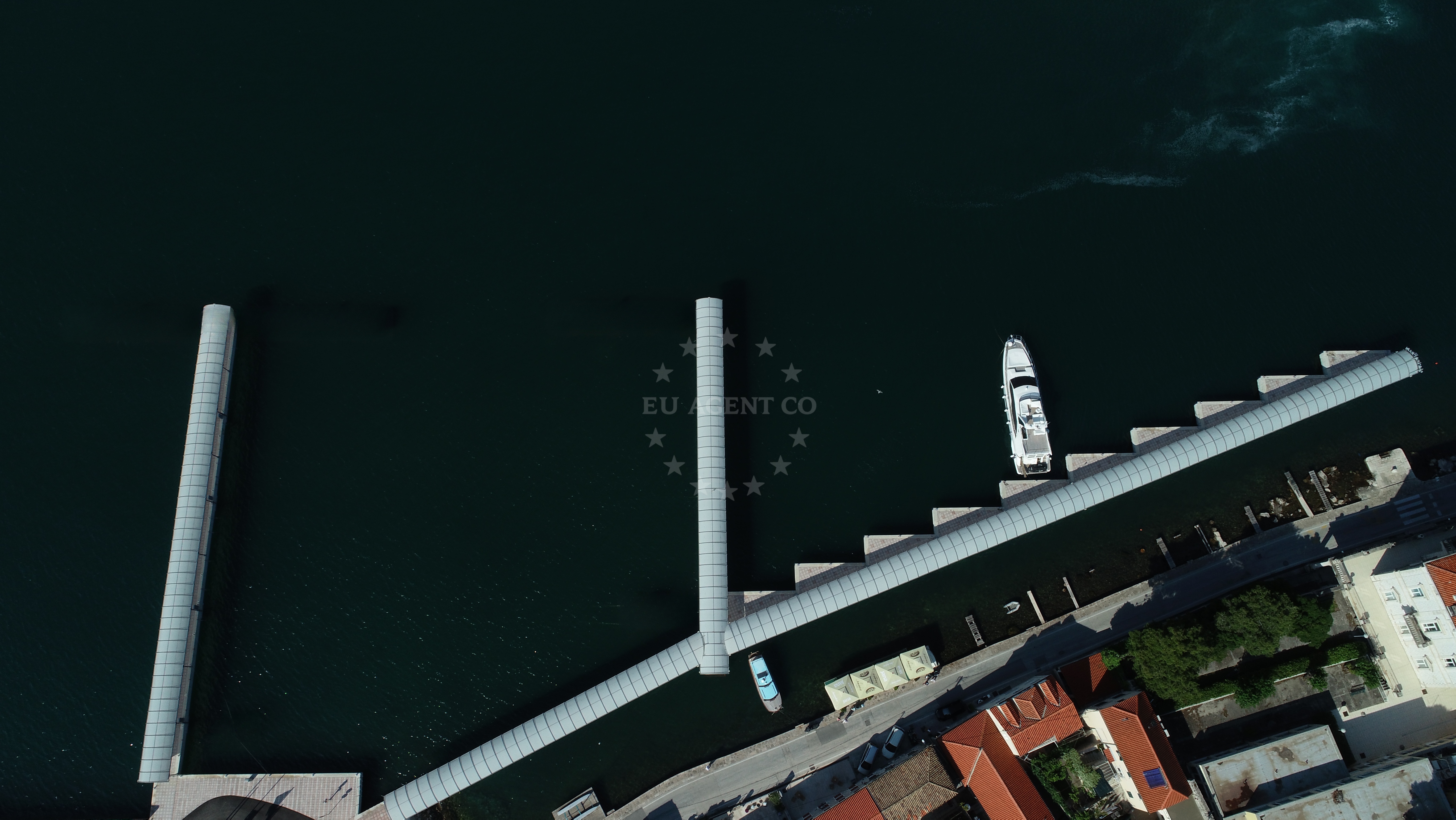 Marina Frapa Dubrovnik's entrance near the passenger ship pier