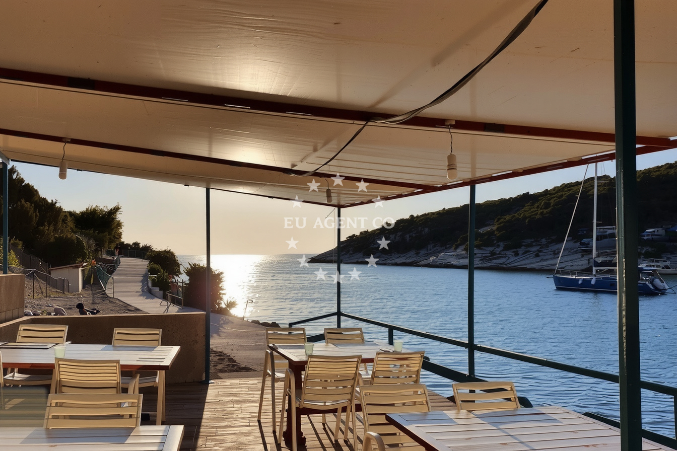 Additional view of Tomic restaurant in Restaurant on the island Biševo, Central Dalmatia, Croatia photo 9