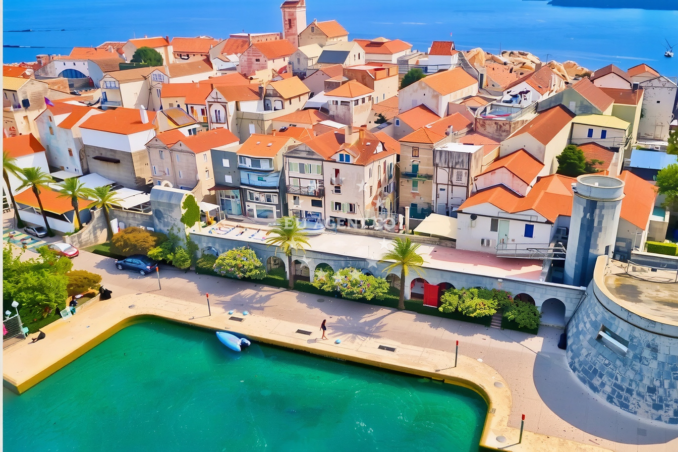 Additional view of Taverna Riva restaurant in Restaurant in Bol on the island Brač, Central Dalmatia, Croatia photo 10
