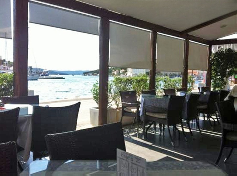 Seaside dining at Gajeta Restaurant in Milna, Brac
