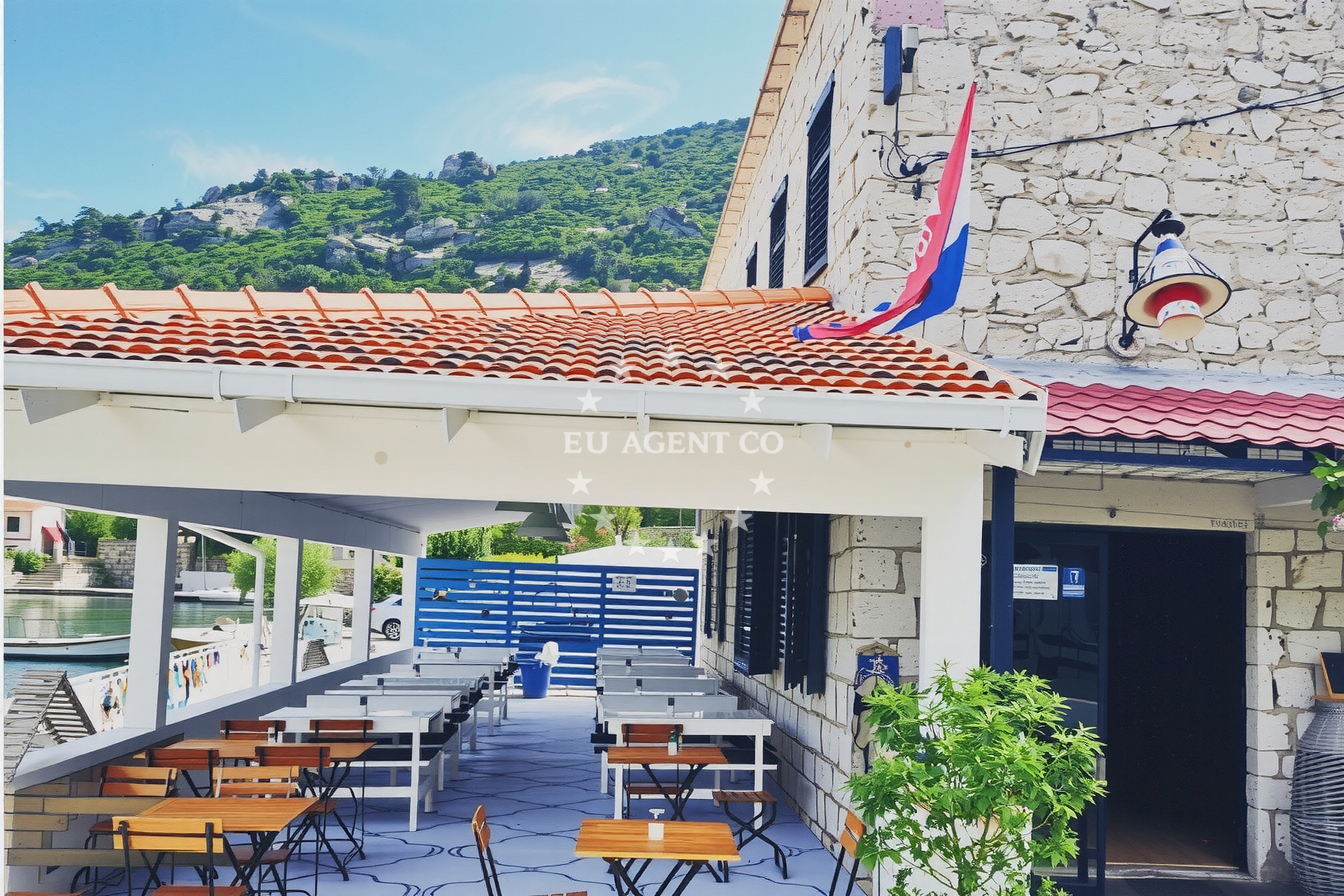 Additional view of Konoba Barba Luka restaurant in Restaurant in Milna (Brač) on the island Brač, Central Dalmatia, Croatia photo 18