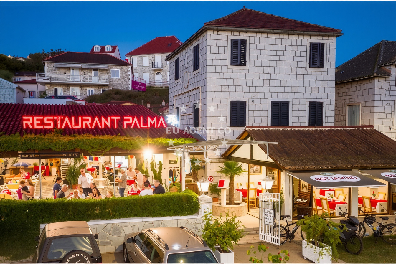 Additional view of Restaurant Palma in Restaurant in Milna (Brač) on the island Brač, Central Dalmatia, Croatia photo 7