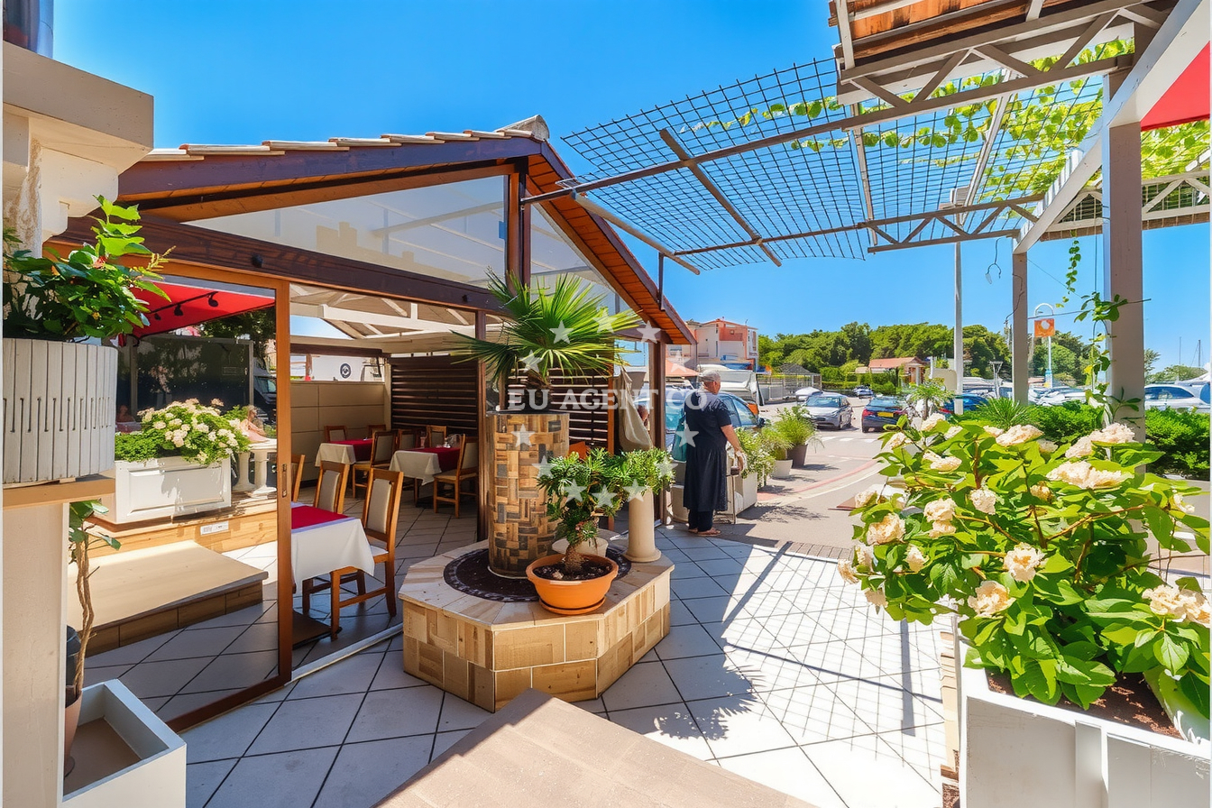 Additional view of Restaurant Palma in Restaurant in Milna (Brač) on the island Brač, Central Dalmatia, Croatia photo 11