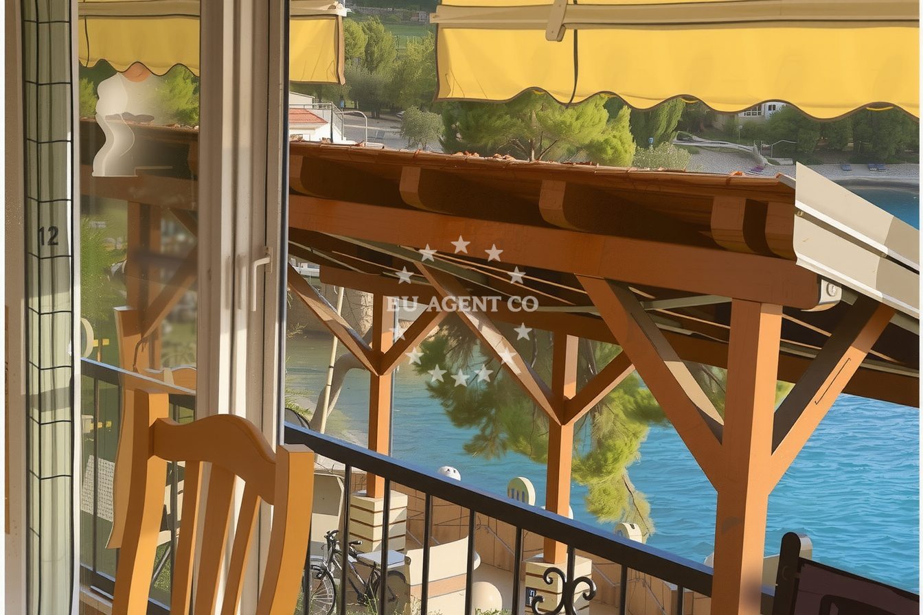 Additional view of Vala restaurant in Restaurant in Splitska on the island Brač, Central Dalmatia, Croatia photo 12