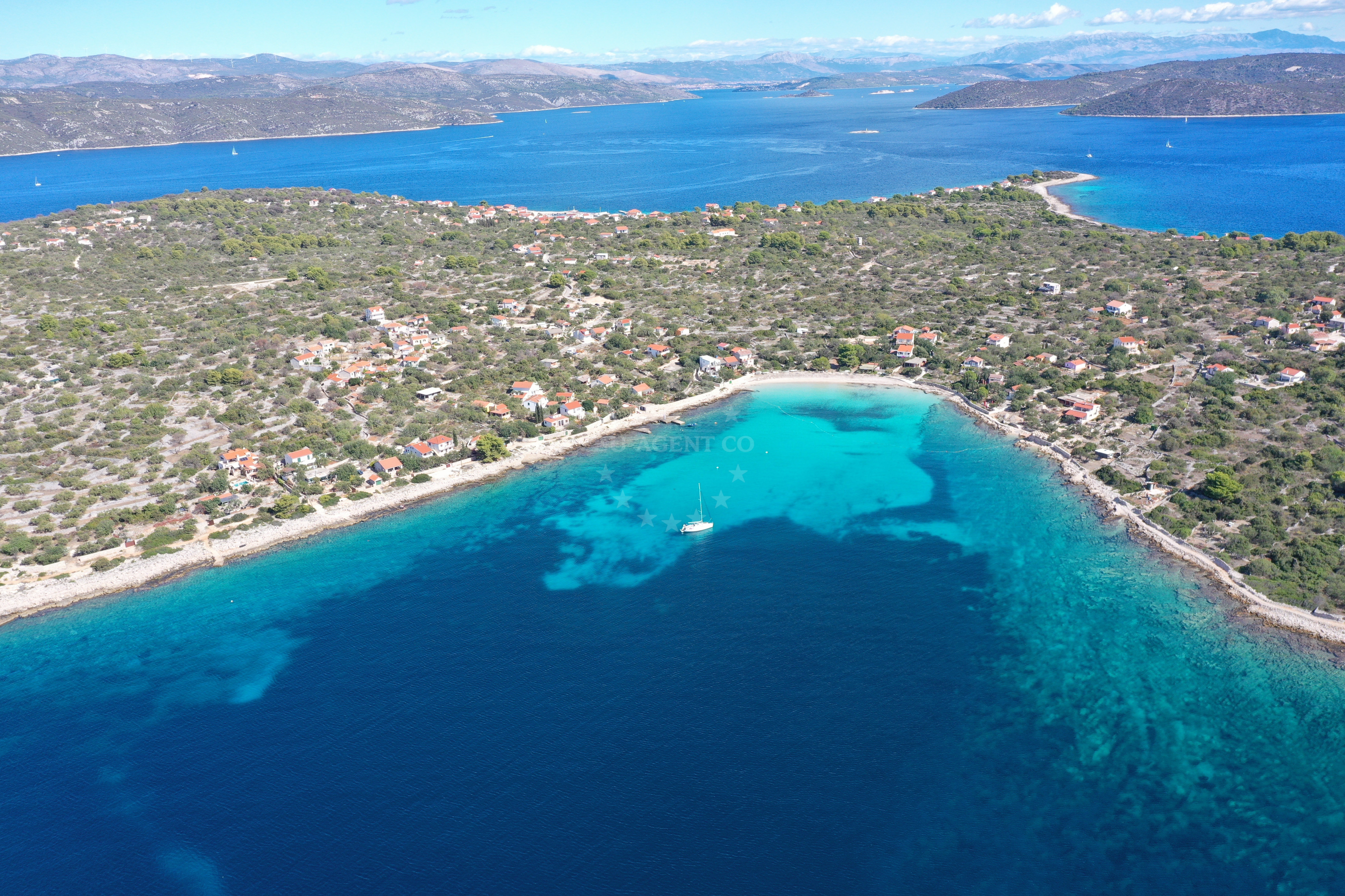 Carubo Restaurant on Drvenik Mali Island with panoramic views of the Adriatic Sea