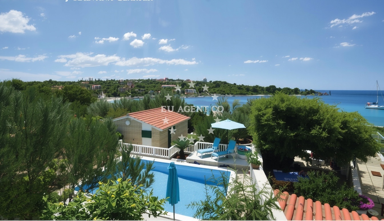 Additional view of Carubo restaurant in Restaurant on the island Drvenik Mali, Central Dalmatia, Croatia photo 23