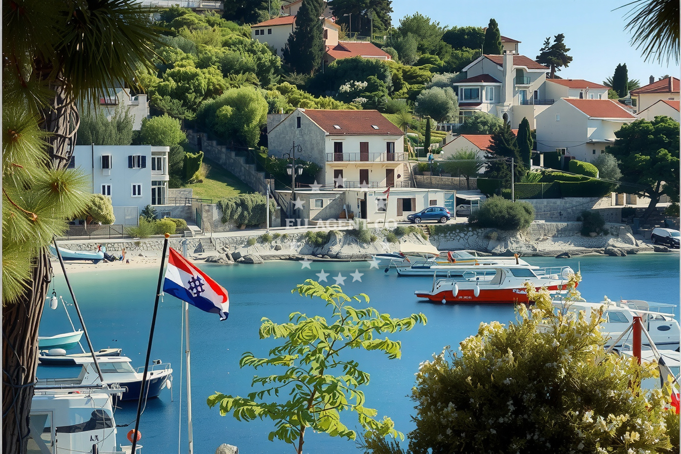 Additional view of Lungo Mare restaurant in Restaurant in Hvar on the island Hvar, Central Dalmatia, Croatia photo 13