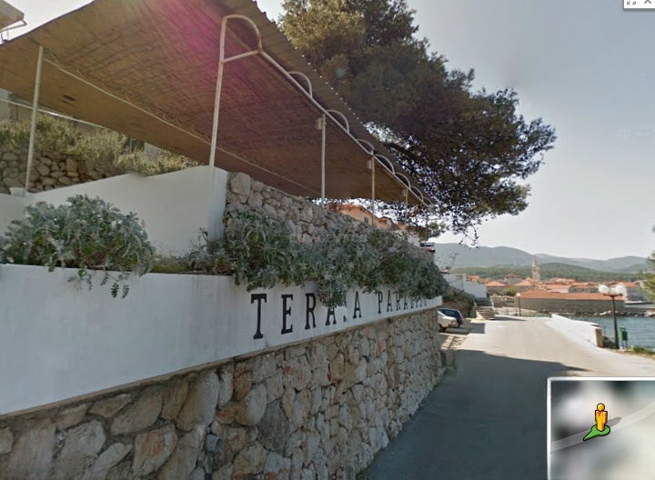 Konoba Paradiso in Jelsa, Hvar, overlooking the Adriatic Sea and Port Jelsa