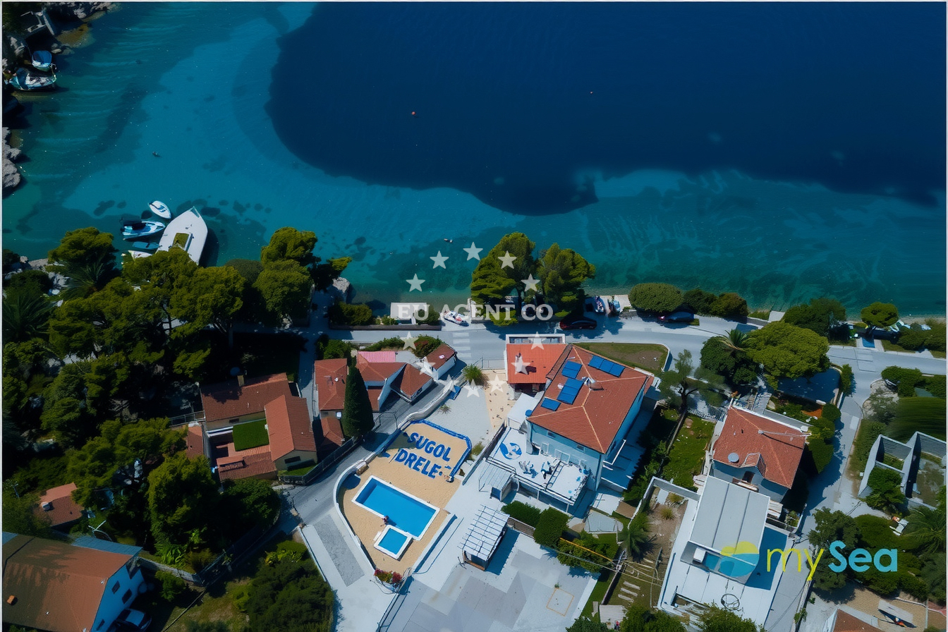 Additional view of Konoba Dalmatia restaurant in Restaurant on the island Hvar, Central Dalmatia, Croatia photo 12