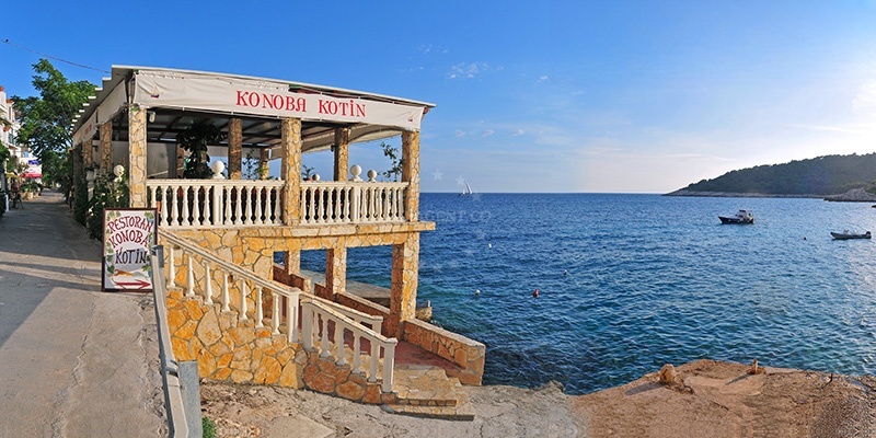 Traditional Dalmatian cuisine at Konoba Kotin, Milna, Hvar, Croatia
