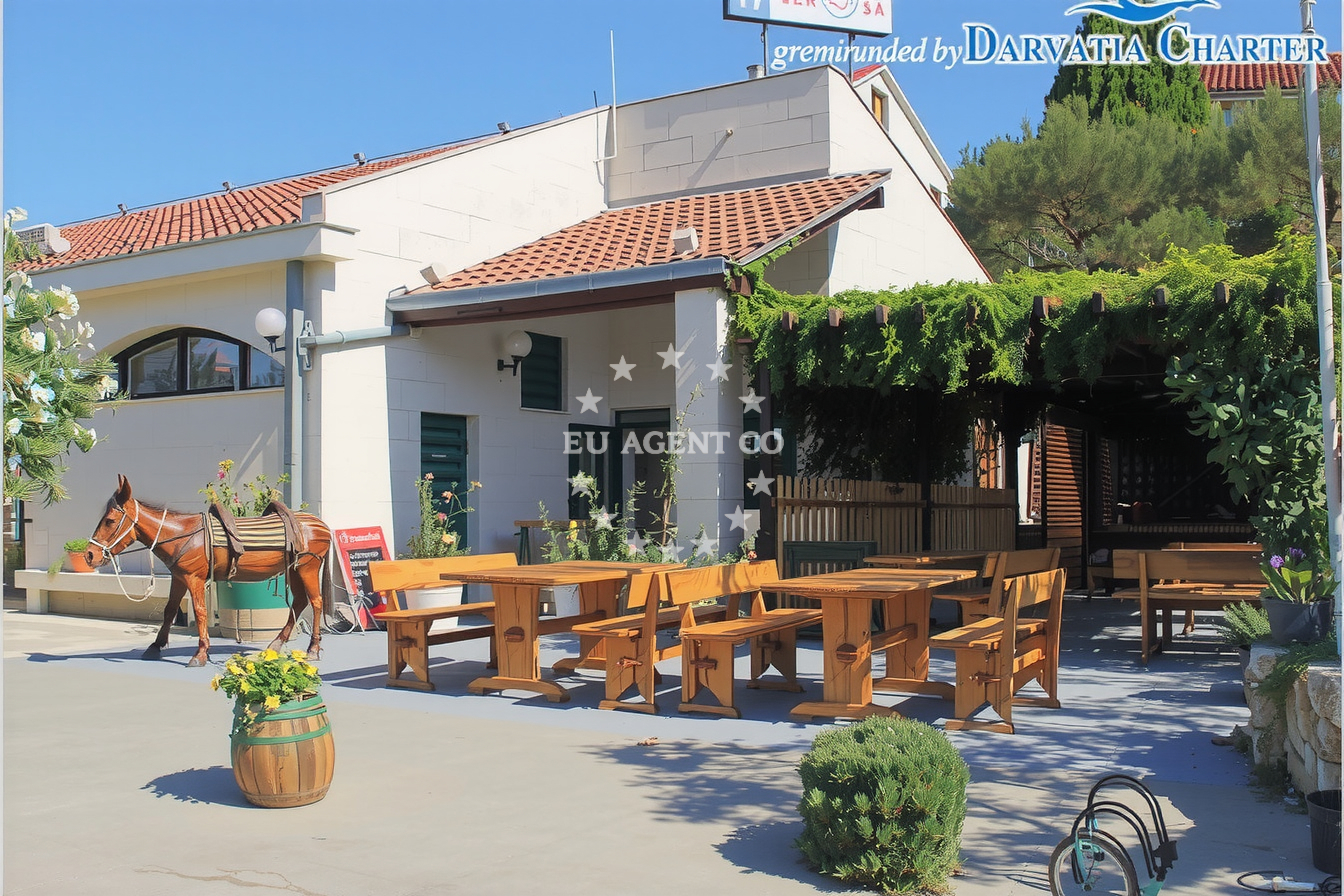 Additional view of Konoba Lem restaurant in Restaurant in Vrboska on the island Hvar, Central Dalmatia, Croatia photo 11
