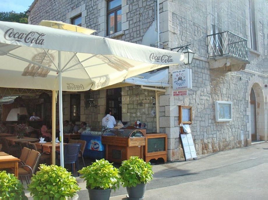 Trica Gardelin Restaurant overlooking the canal in Vrboska, Hvar