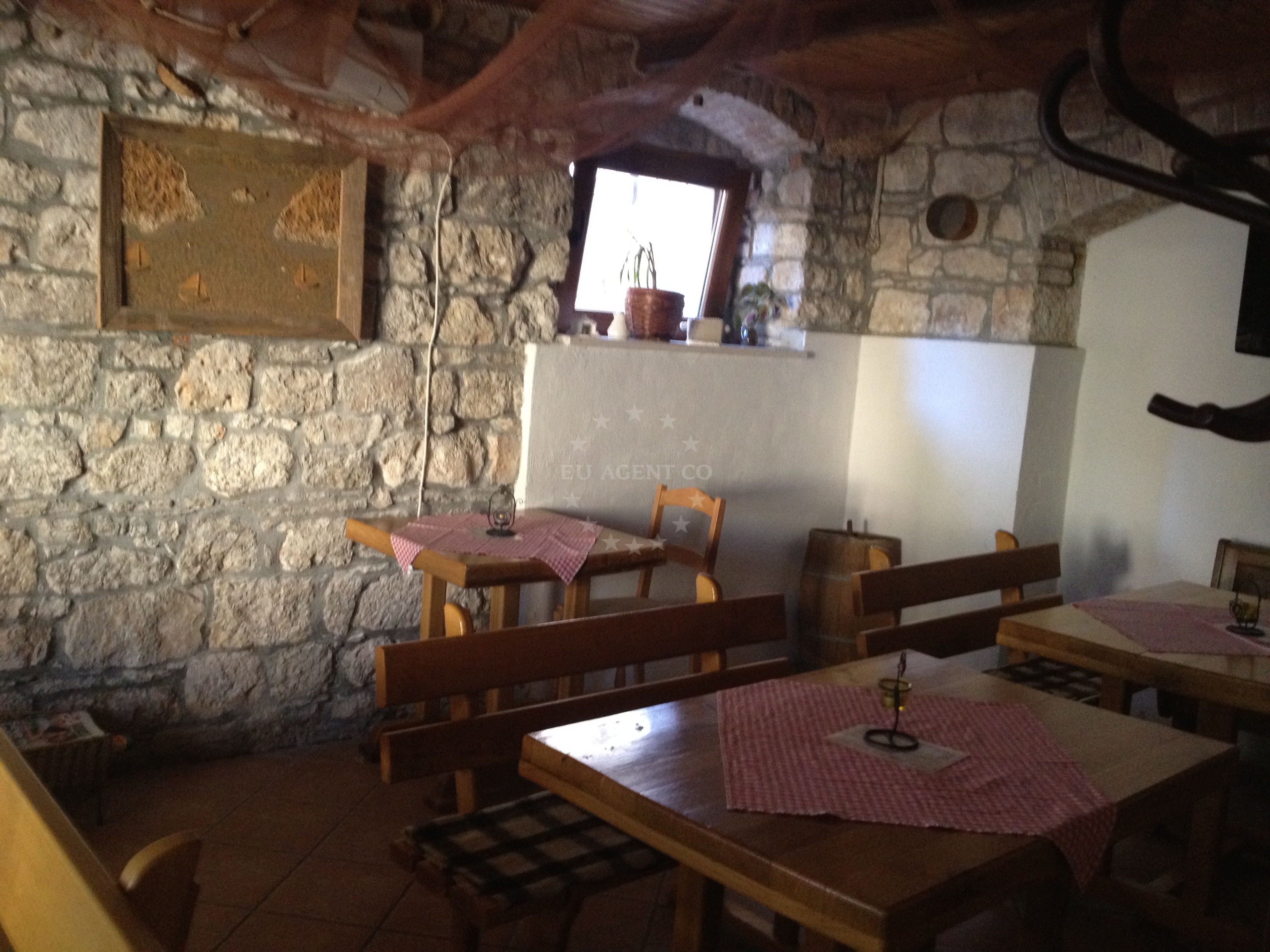 Traditional Dalmatian cuisine served at Konoba Kod Duje restaurant