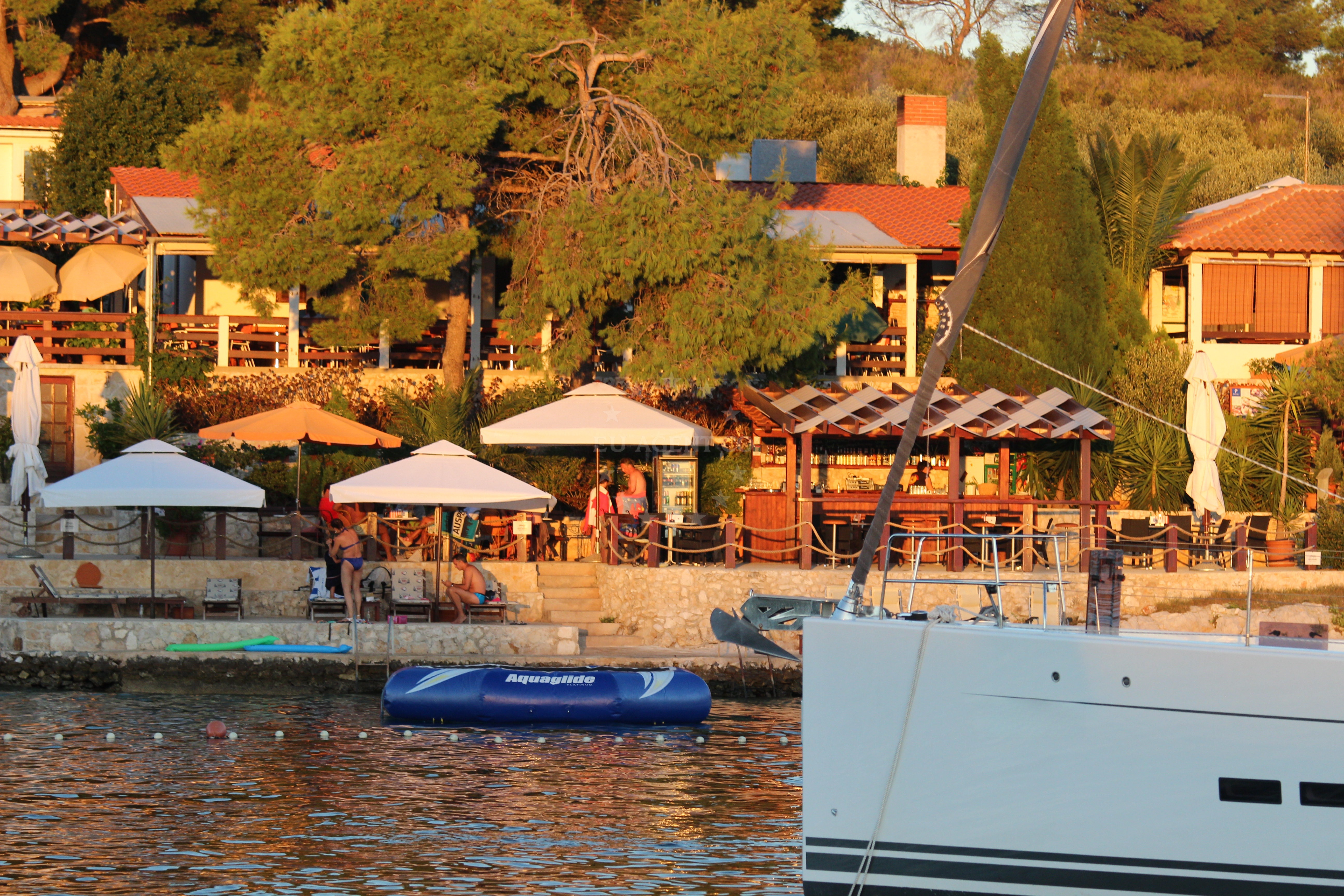 Seafront dining at Antonio Patak Restaurant, Marinkovac