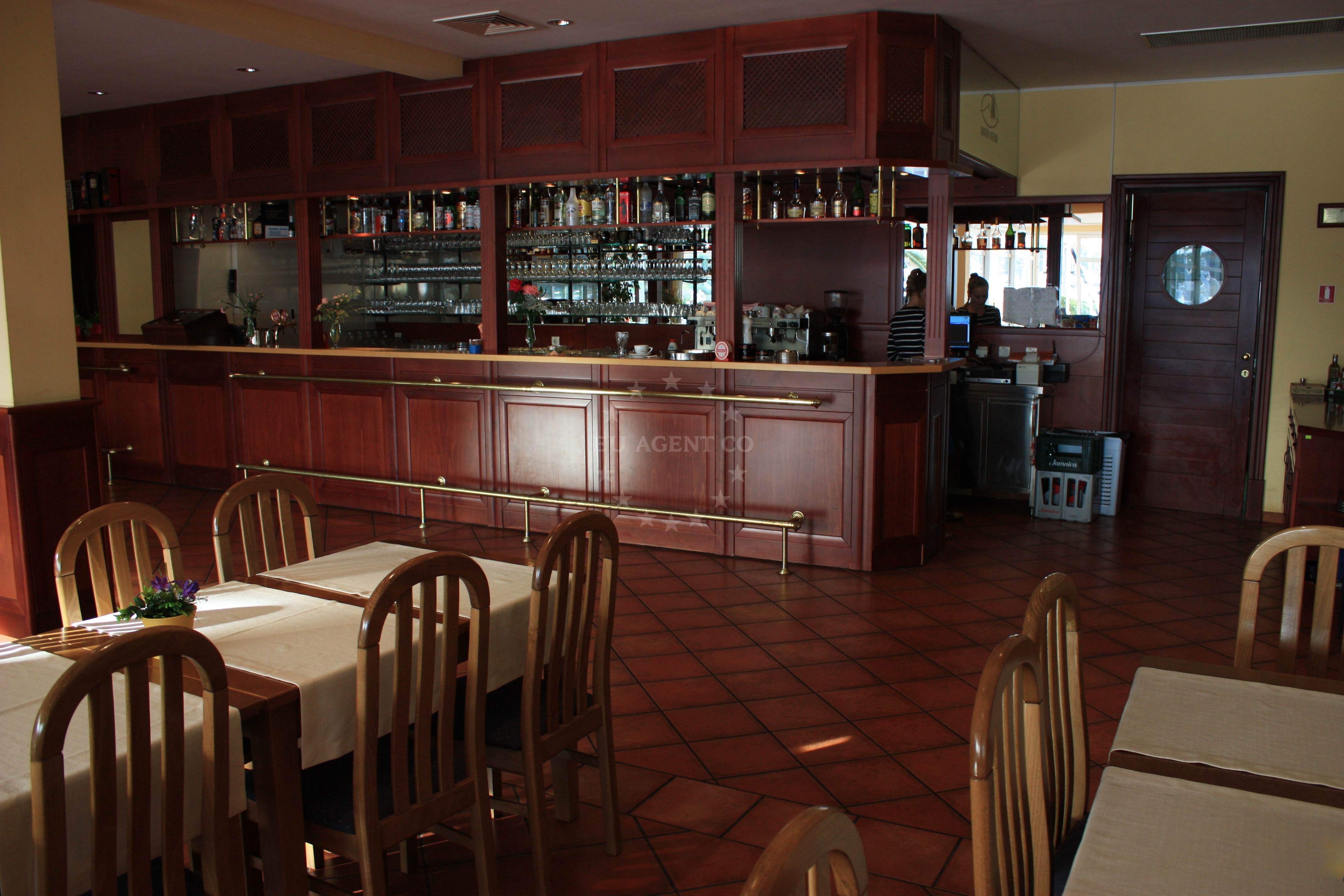 Fresh seafood dishes at Kremik Restaurant