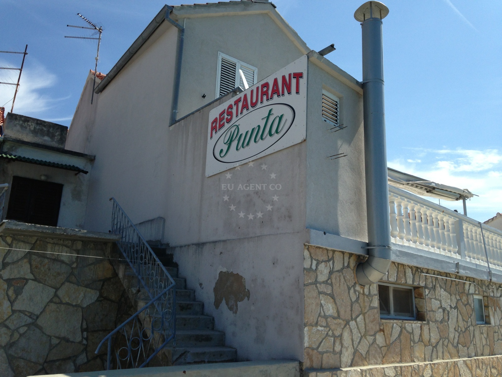 Traditional Dalmatian cuisine at Konoba Punta, Prvić