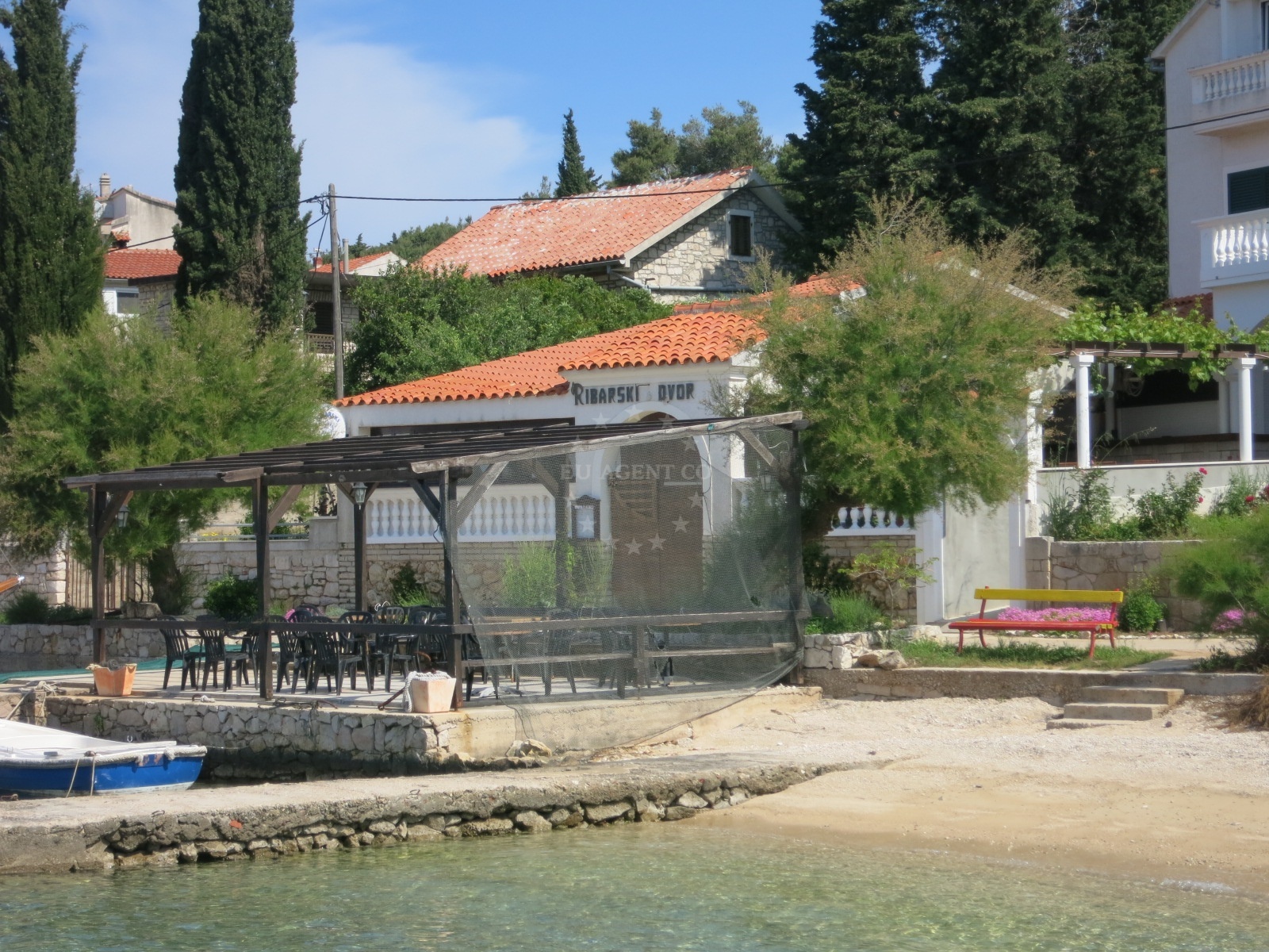 Seaside dining area with wine-pergola at Ribarski Dvor Restaurant