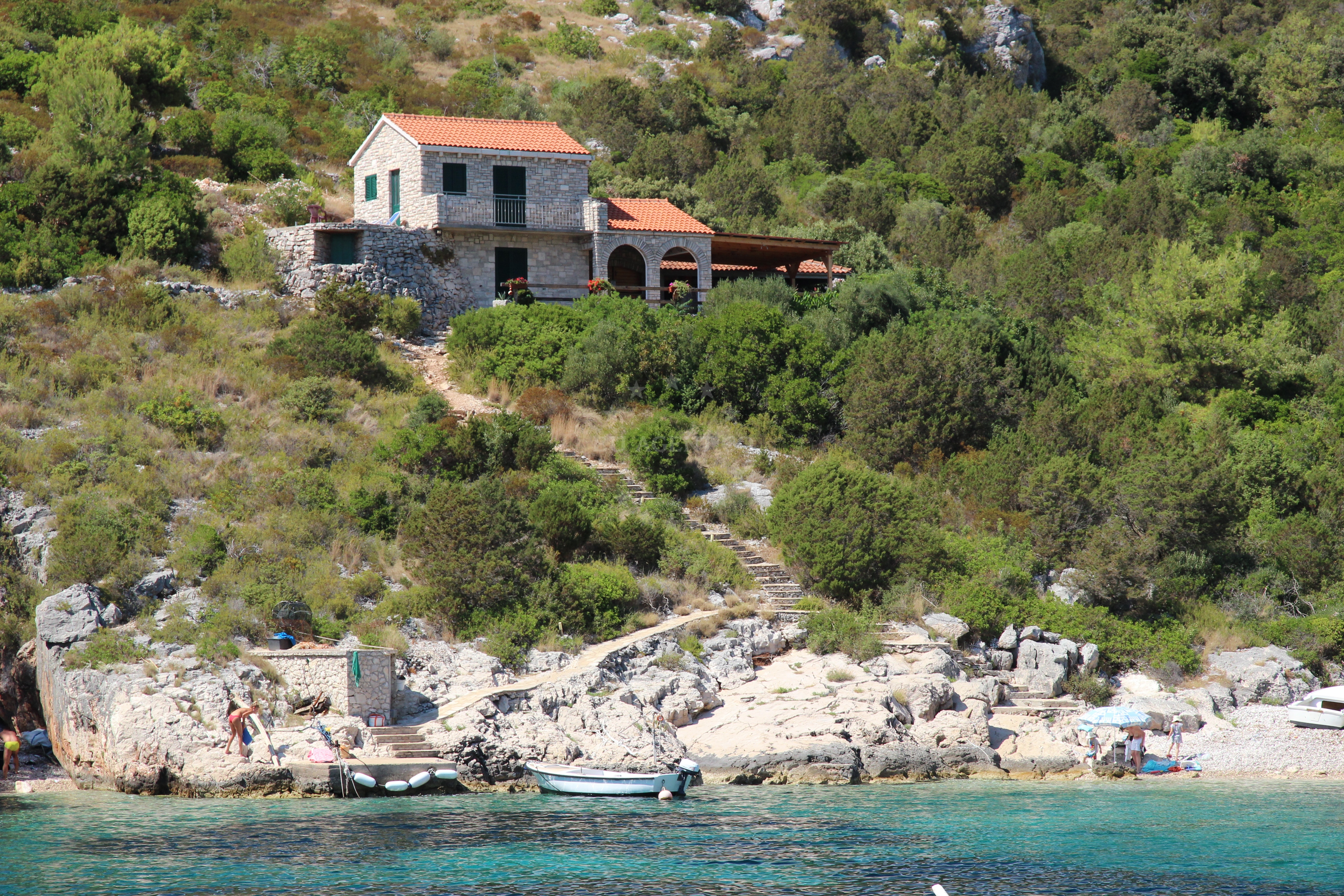 Traditional Dalmatian cuisine at Lero Restaurant with grilled fish and lamb