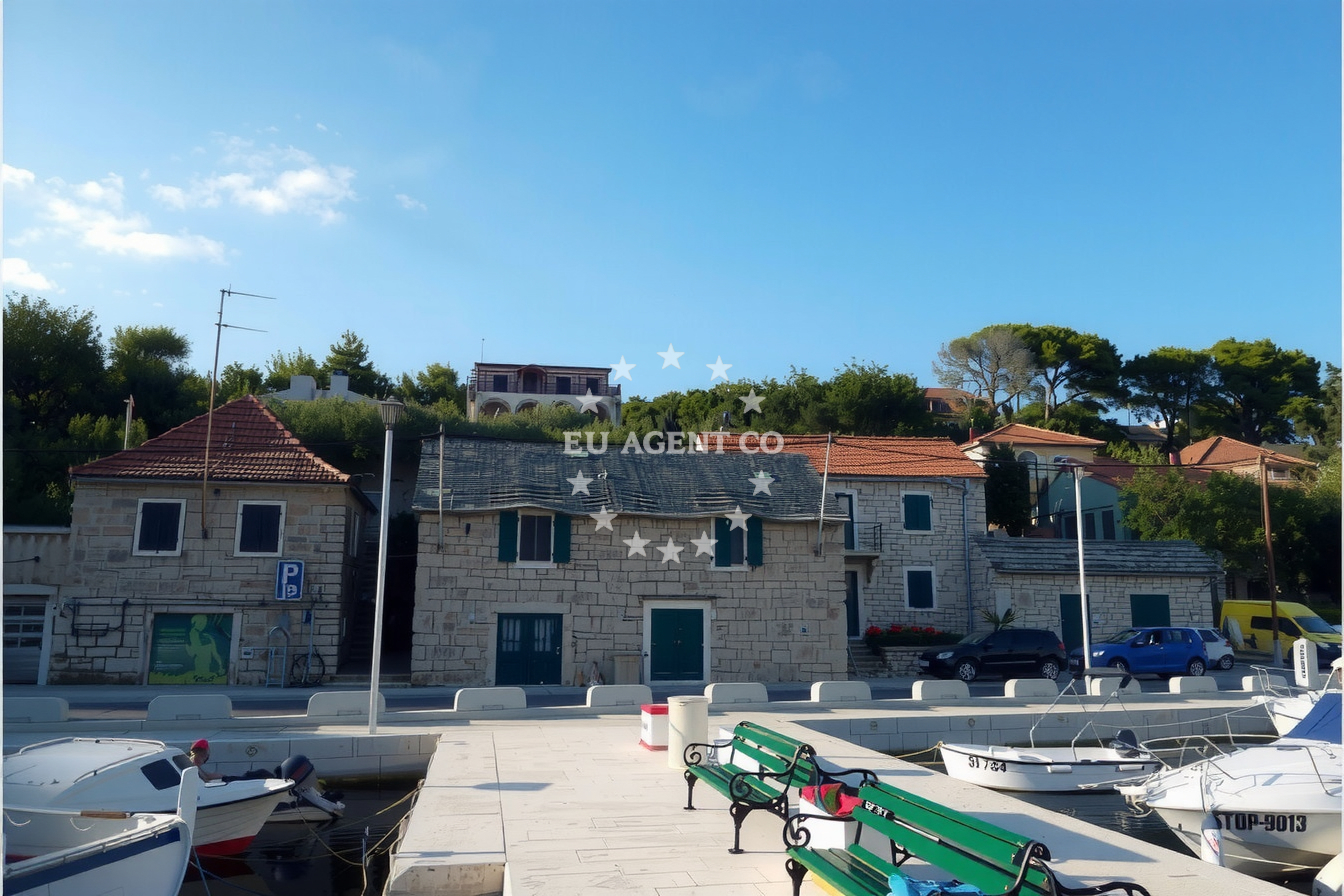 Additional view of Villa Solta restaurant in Restaurant in Rogač on the island Šolta, Central Dalmatia, Croatia photo 10