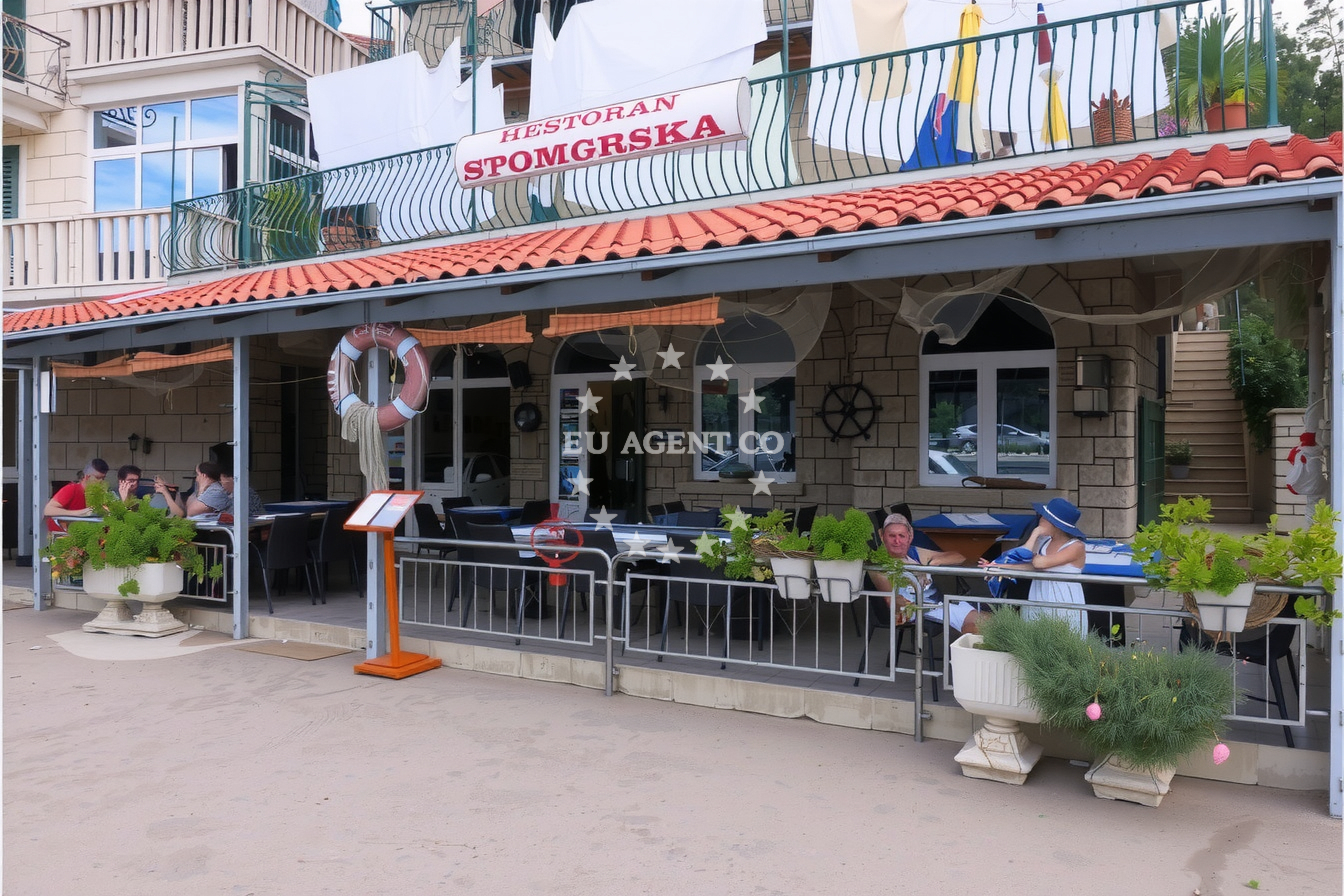 Additional view of Hundred Seas Luna restaurant in Restaurant in Stomorska on the island Šolta, Central Dalmatia, Croatia photo 13