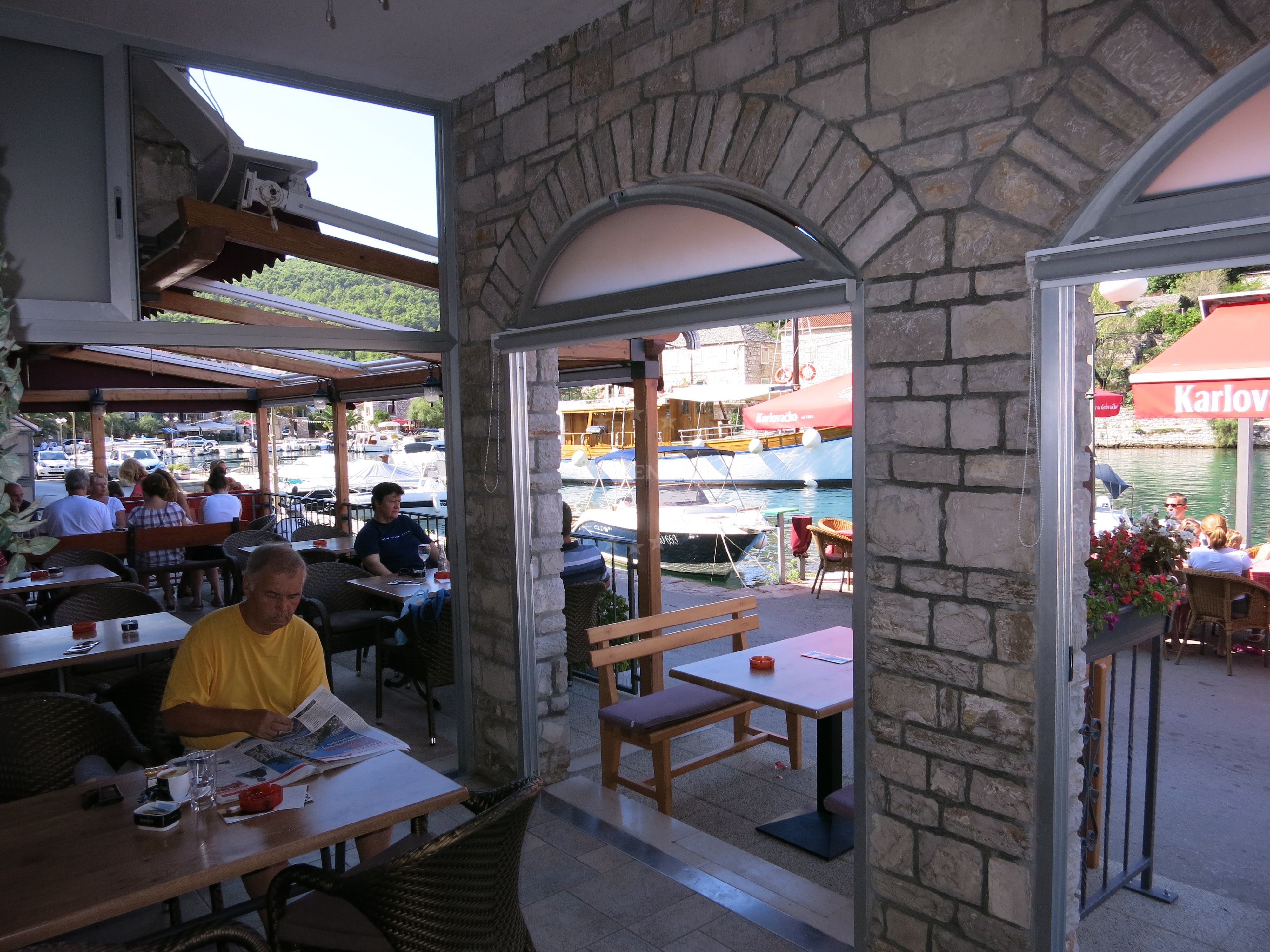 Dining area at Nevera Restaurant, Stomorska Šolta