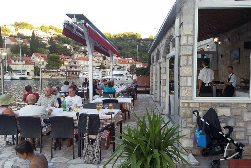 Additional view of Restoran Pizzeria Turanj restaurant in Restaurant in Stomorska on the island Šolta, Central Dalmatia, Croatia photo 6