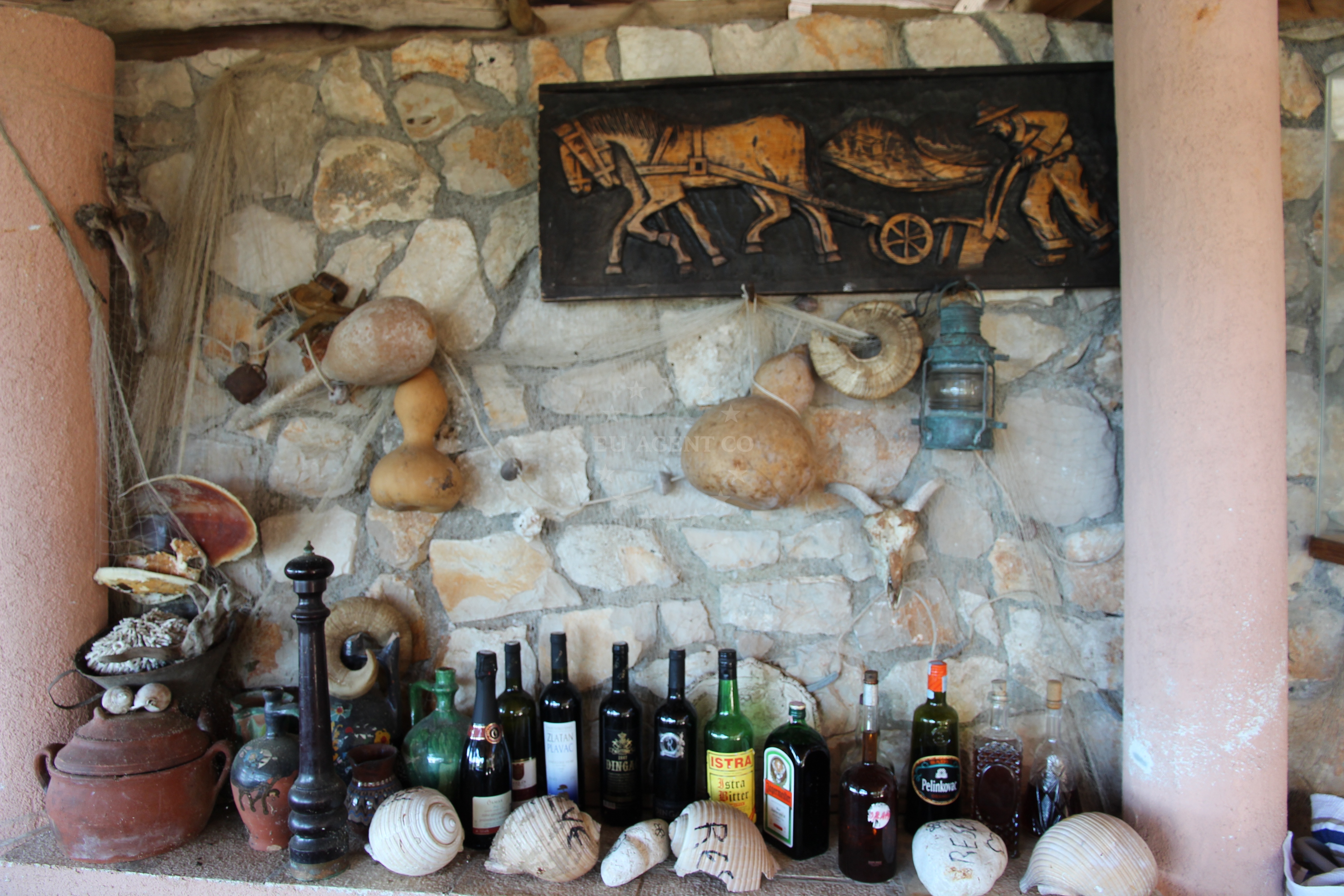 Traditional Croatian cuisine at Konoba Paradiso, St. Klement Island