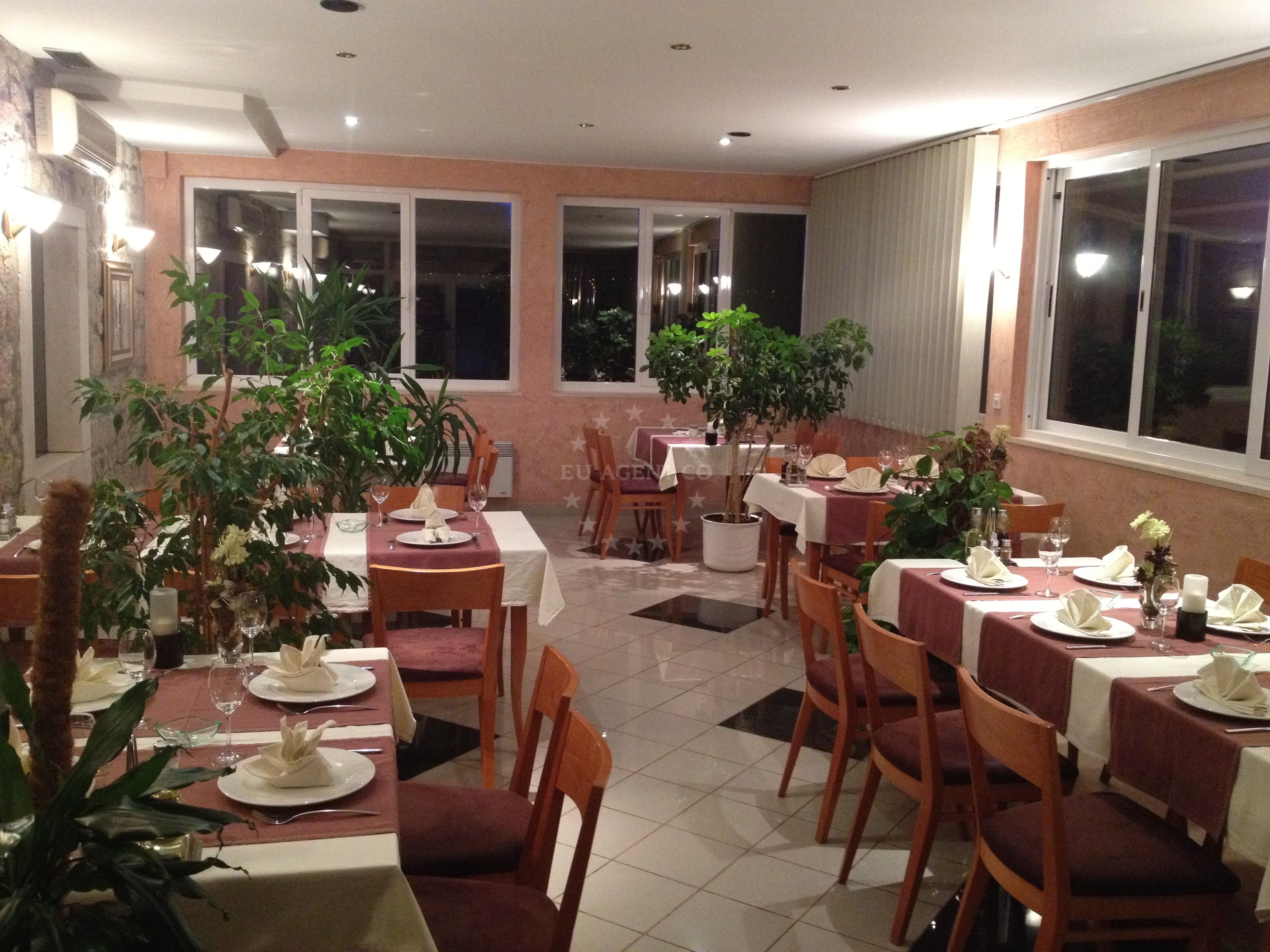 Dining area at Frankie Restaurant, Trogir, Croatia, with a focus on seafood and local wines