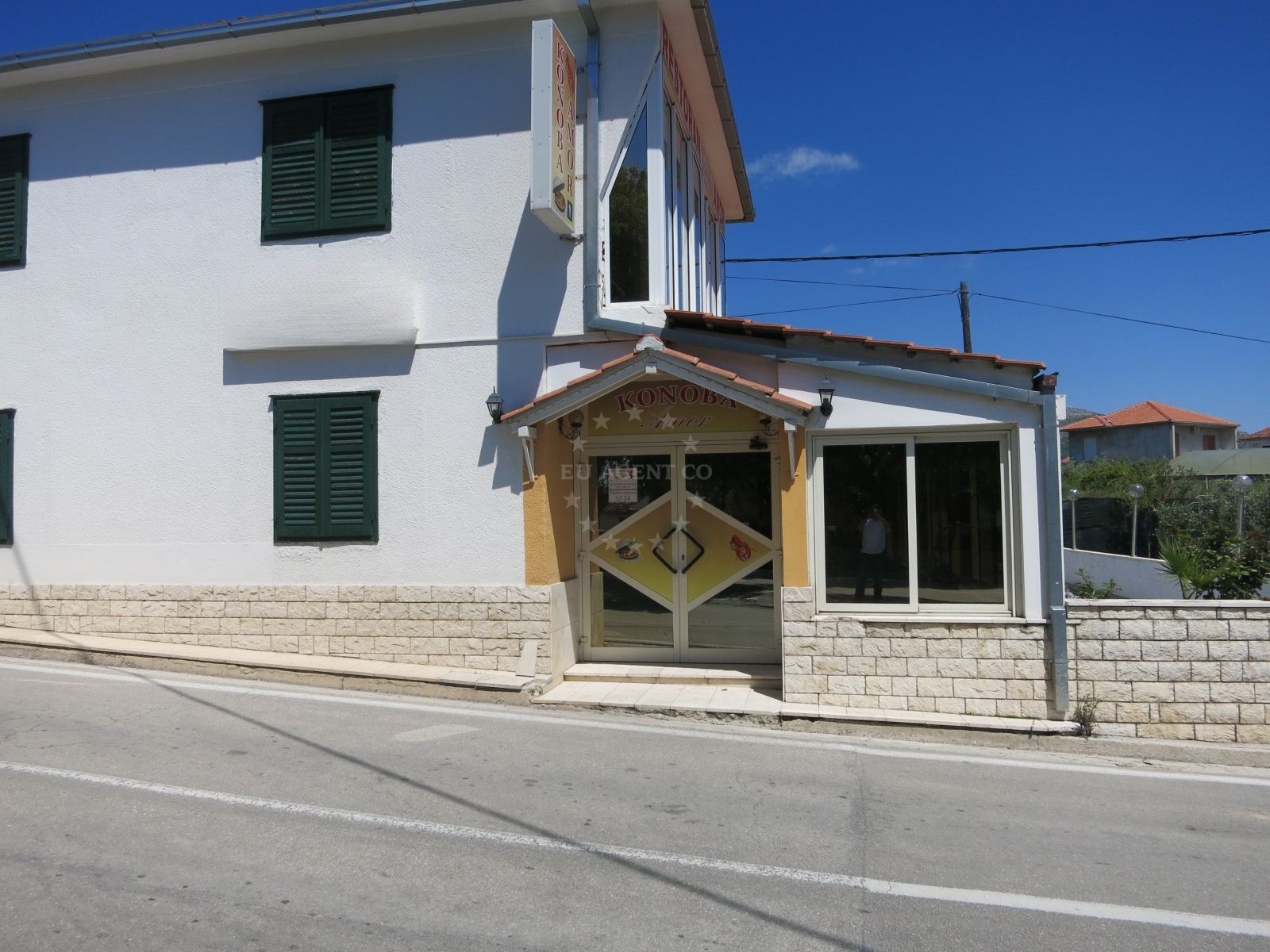 Traditional Croatian peka cuisine at Konoba Amor, Trogir