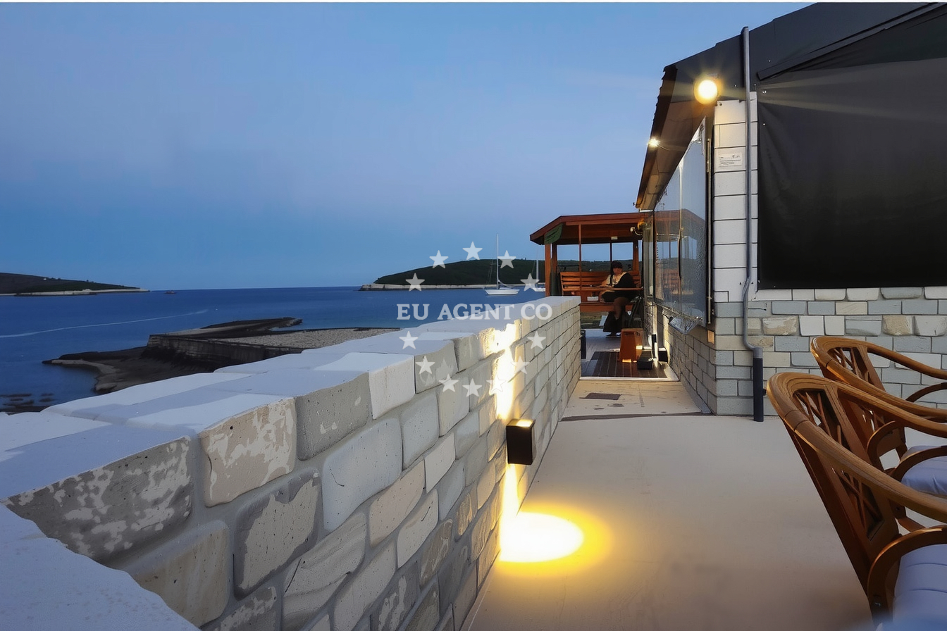 Additional view of Konoba Dalmatino restaurant in Restaurant in Vis on the island Vis, Central Dalmatia, Croatia photo 12