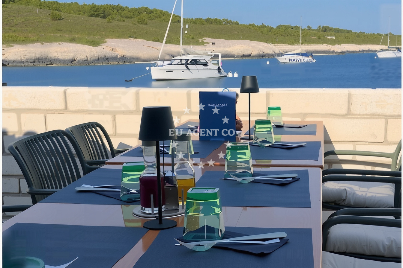 Additional view of Konoba Dalmatino restaurant in Restaurant in Vis on the island Vis, Central Dalmatia, Croatia photo 14