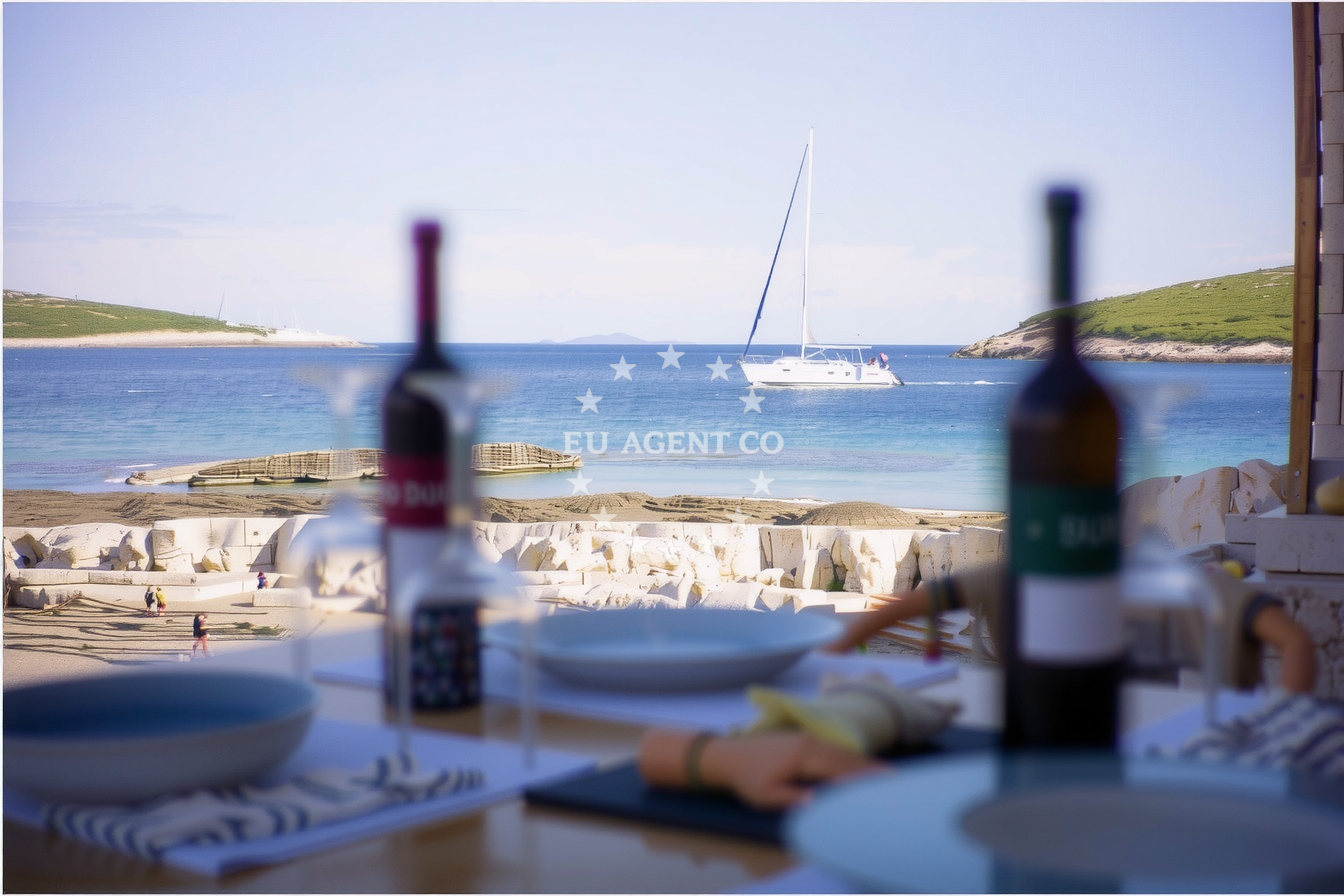 Additional view of Konoba Dalmatino restaurant in Restaurant in Vis on the island Vis, Central Dalmatia, Croatia photo 16