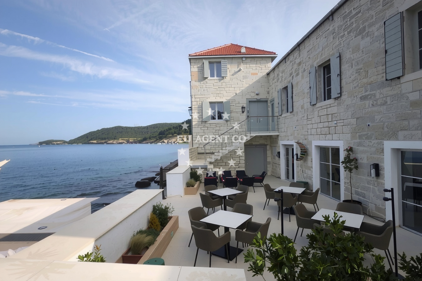 Additional view of Konoba Le Terraze restaurant in Restaurant in Vis on the island Vis, Central Dalmatia, Croatia photo 10