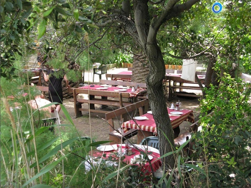 Traditional peka cooking setup at Stoncica Restaurant