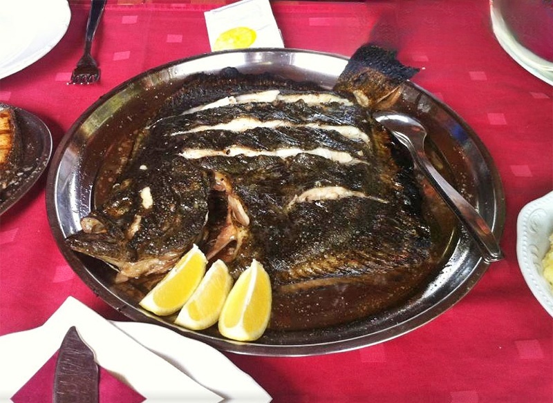 Grilled lamb and seafood platter at Stoncica