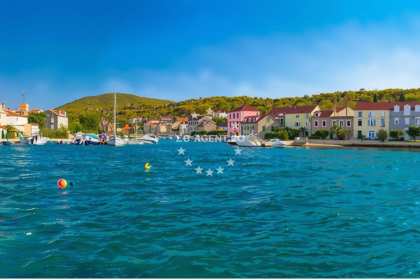 Additional view of Koralj restaurant in Restaurant in Zlarin on the island Zlarin, Central Dalmatia, Croatia photo 11