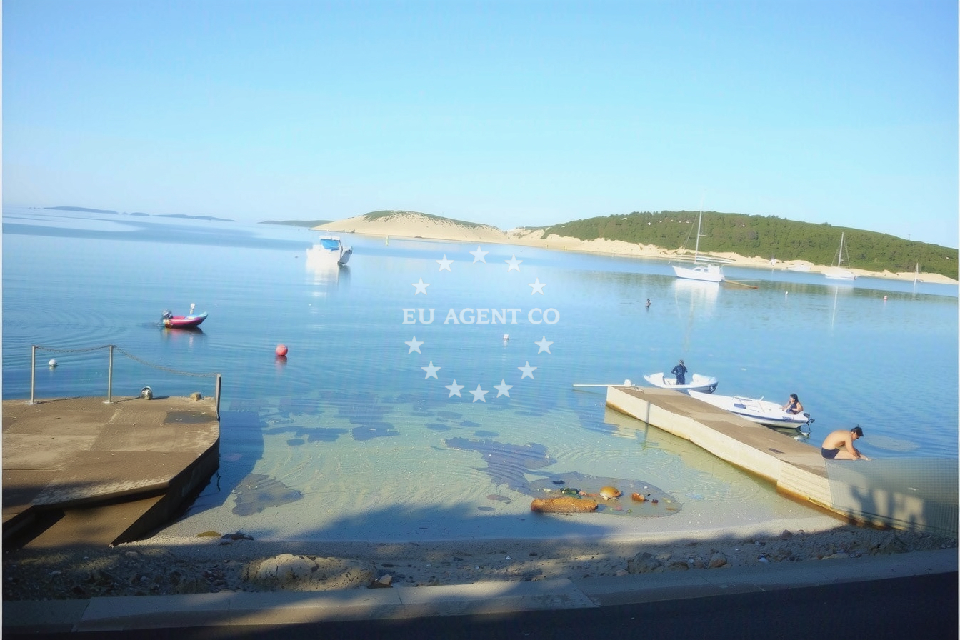 Additional view of Perla restaurant in Restaurant in Cres on the island Cres, Istria and Kvarner, Croatia photo 9