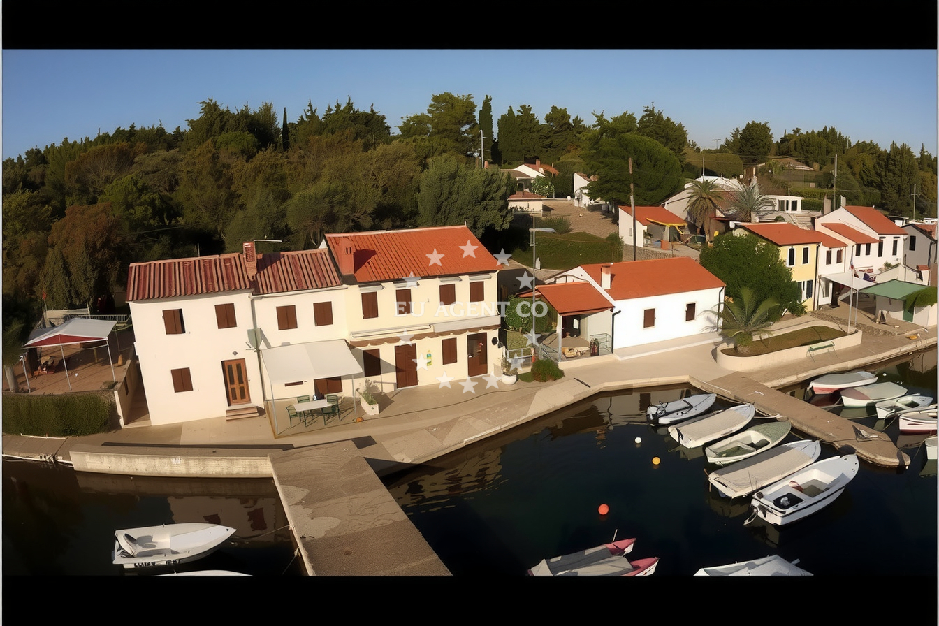 Additional view of Pogana restaurant in Restaurant in Pogana on the island Cres, Istria and Kvarner, Croatia photo 9