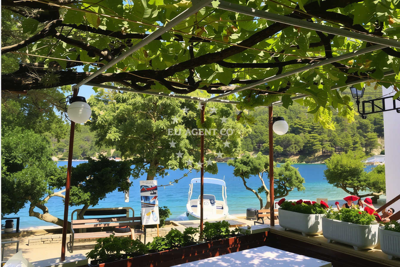 Additional view of Toš Juna restaurant in Restaurant in Valun on the island Cres, Istria and Kvarner, Croatia photo 10