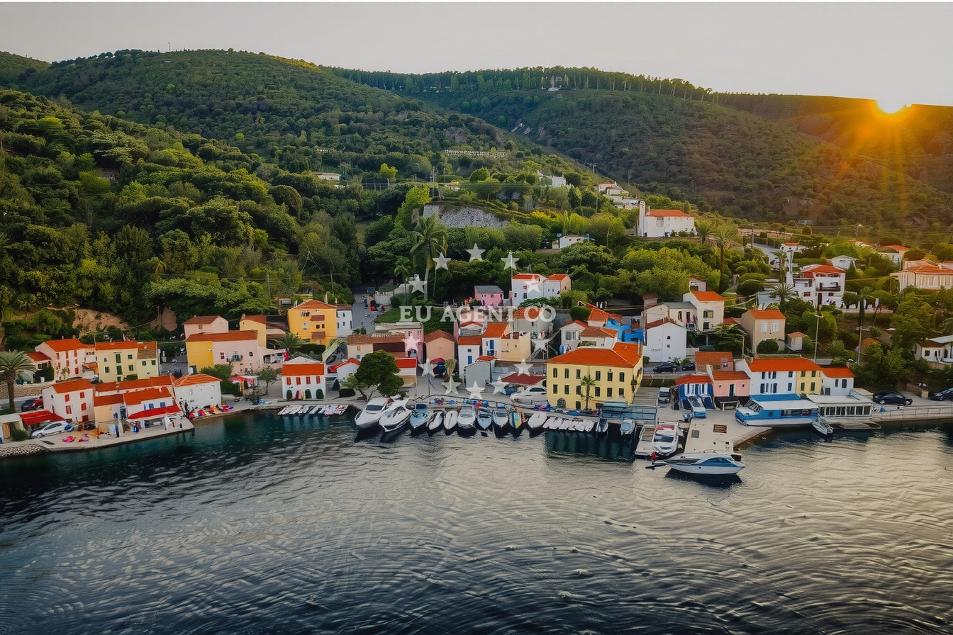 Additional view of Toš Juna restaurant in Restaurant in Valun on the island Cres, Istria and Kvarner, Croatia photo 13