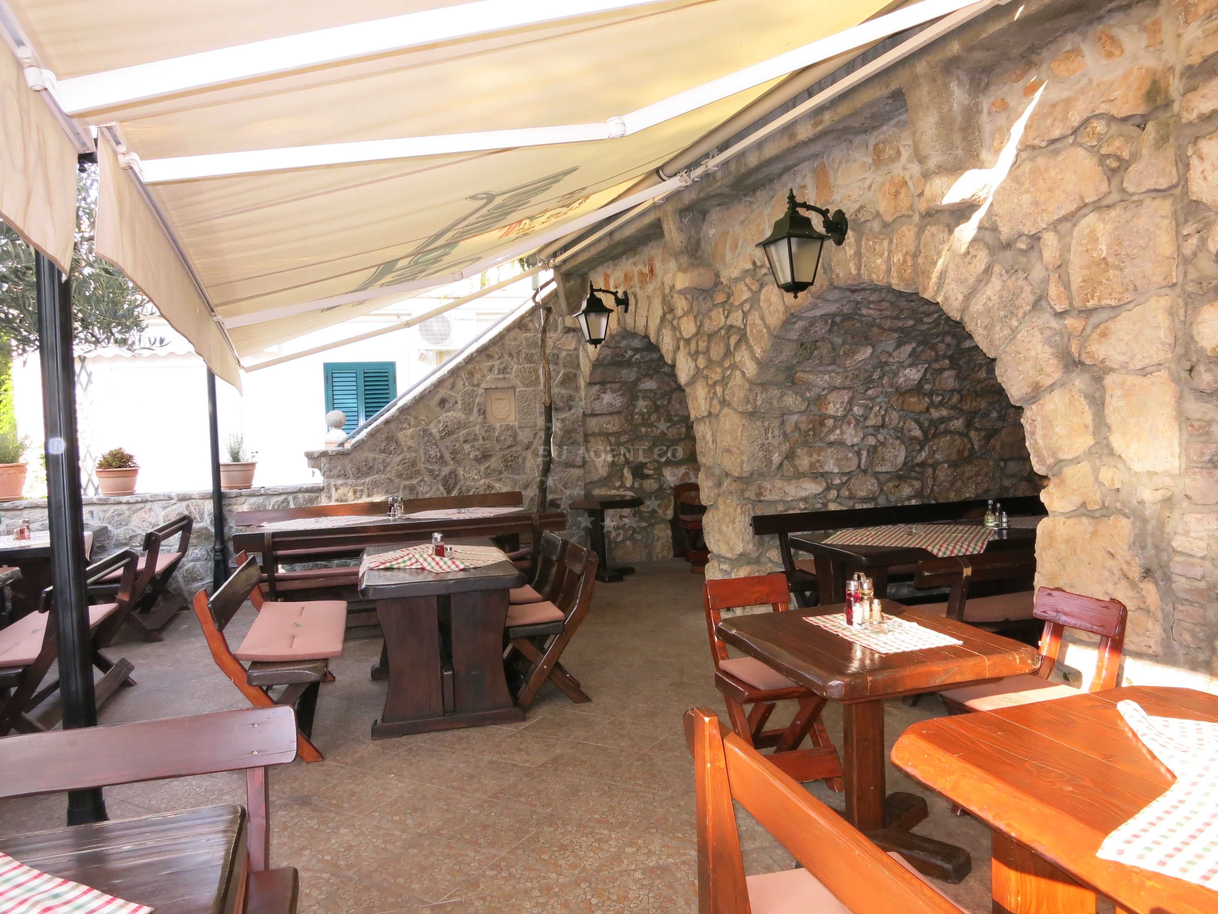 Konoba Sidro restaurant in Punat, Krk, offering fresh seafood and local dishes