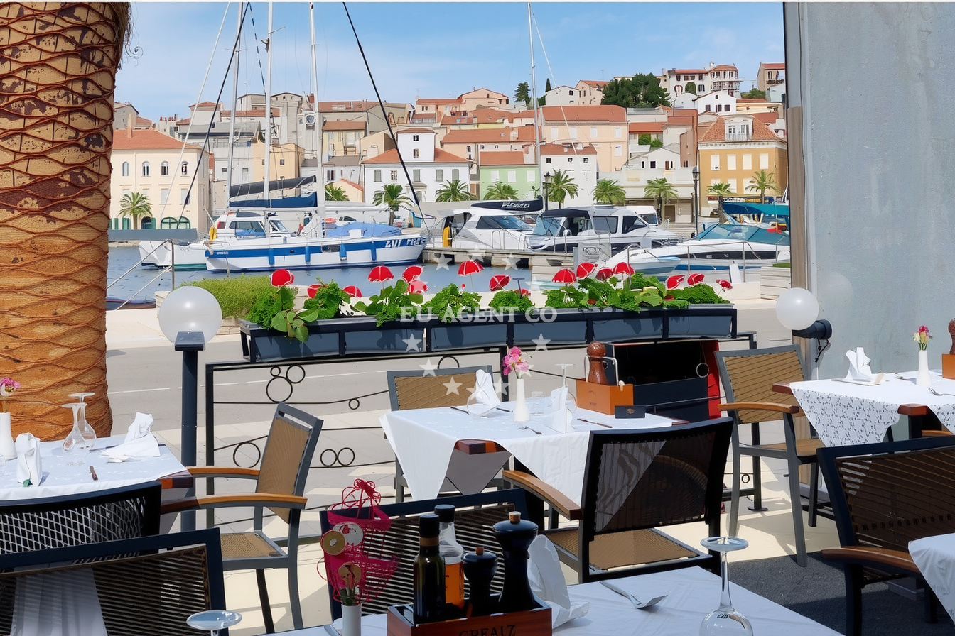 Additional view of Baracuda restaurant in Restaurant in Mali Lošinj on the island Lošinj, Istria and Kvarner, Croatia photo 8