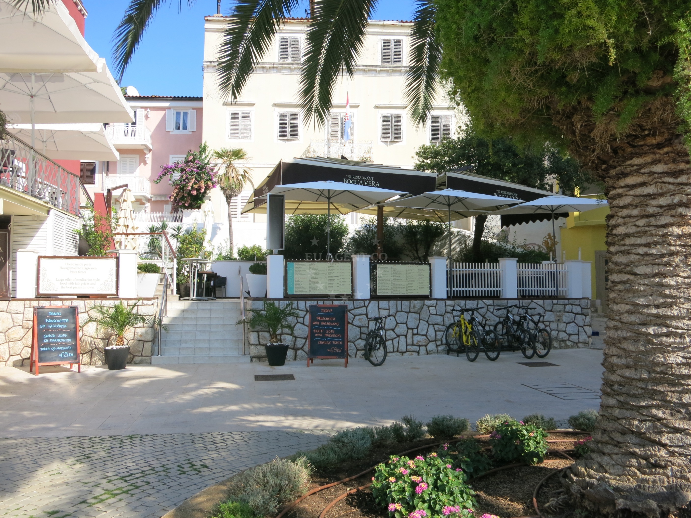 Dining area at Bocca Vera Restaurant overlooking the Adriatic Sea